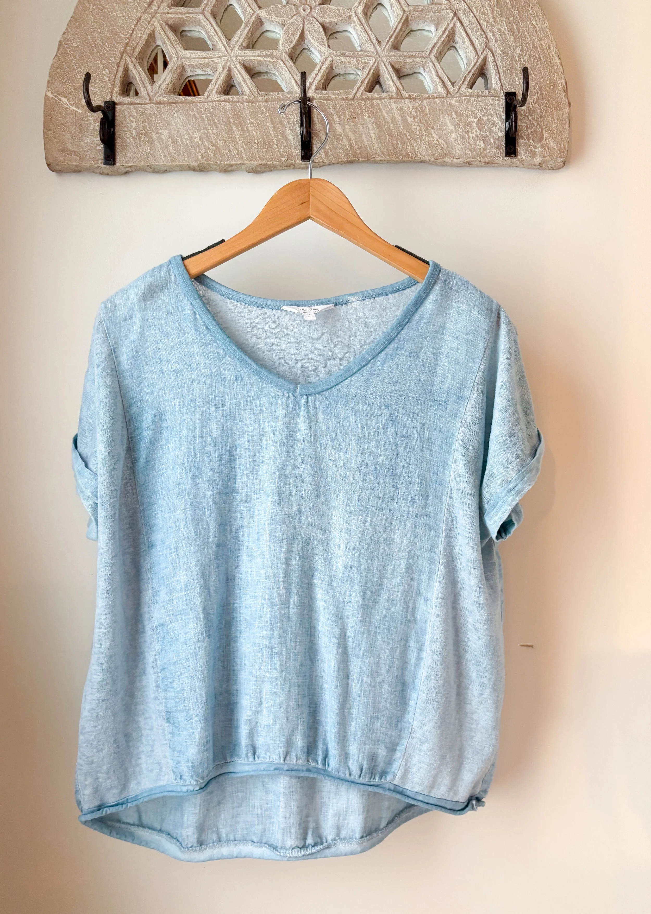 100% Linen ladies blue top sz S