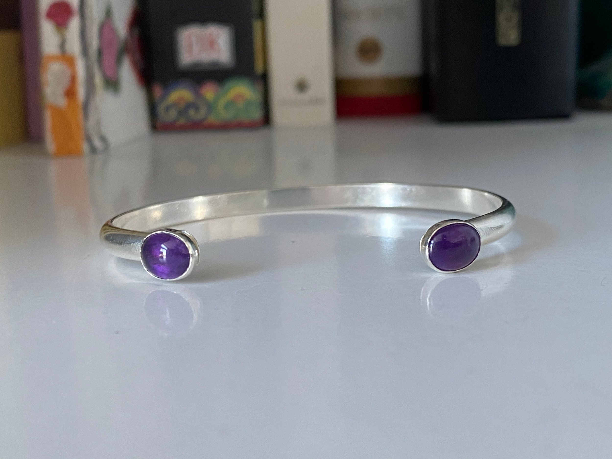 https://i.etsystatic.com/8548745/r/il/998a5d/2790032356/il_fullxfull.2790032356_khu4.jpg