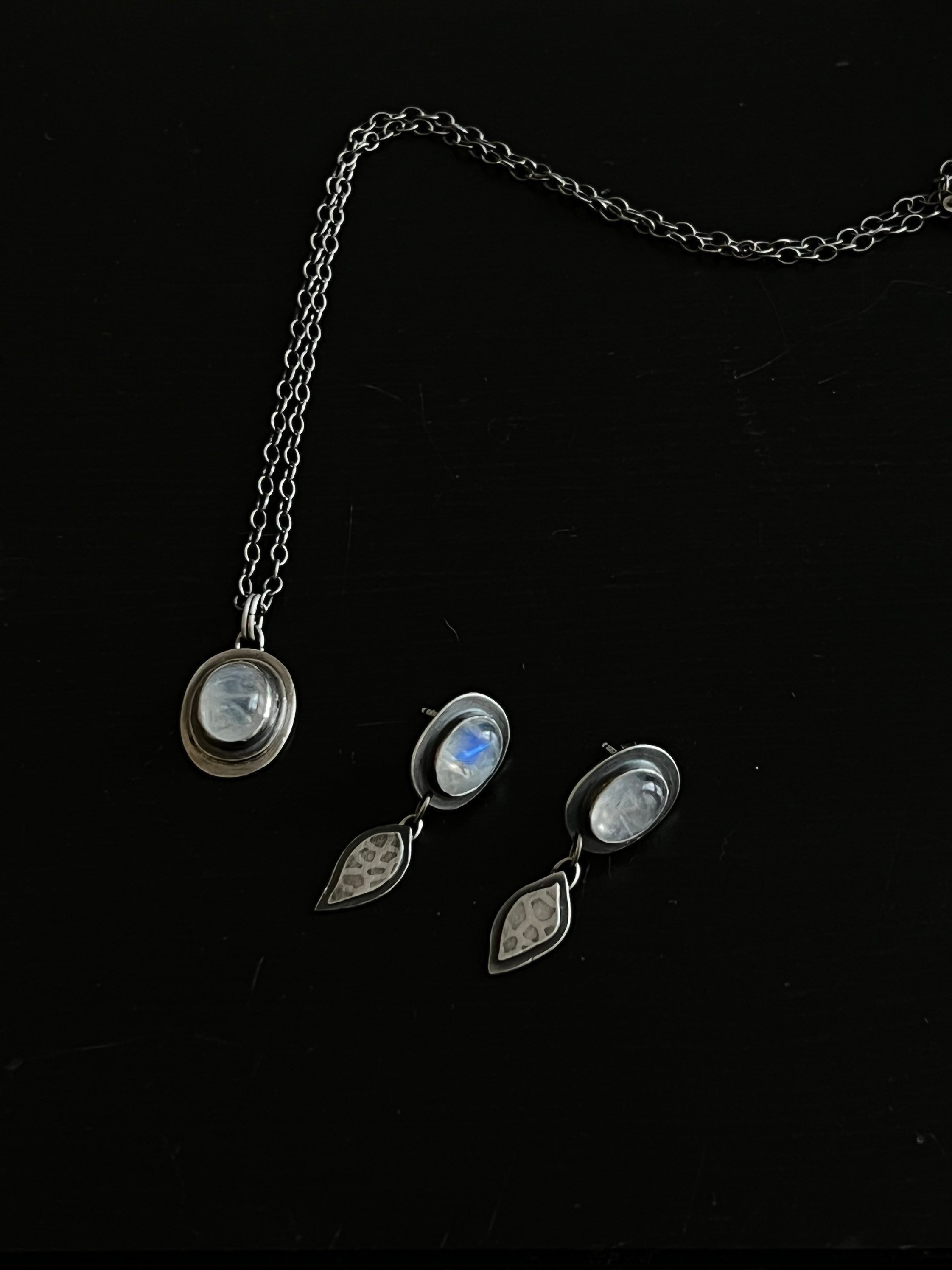 https://i.etsystatic.com/8548745/r/il/e46be6/3899767013/il_fullxfull.3899767013_2yqw.jpg