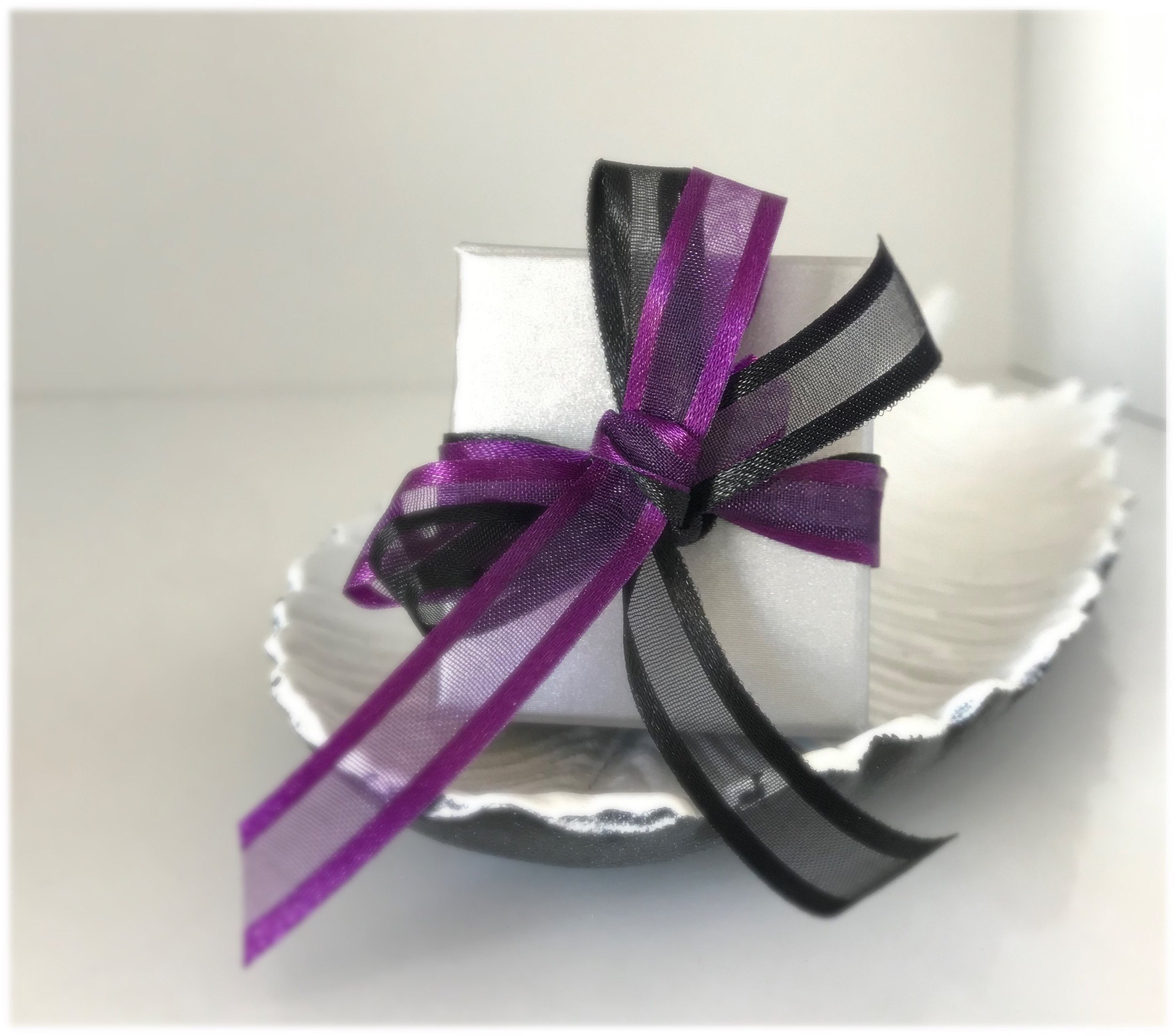 https://i.etsystatic.com/8548745/r/il/485946/2329104990/il_fullxfull.2329104990_gl3y.jpg