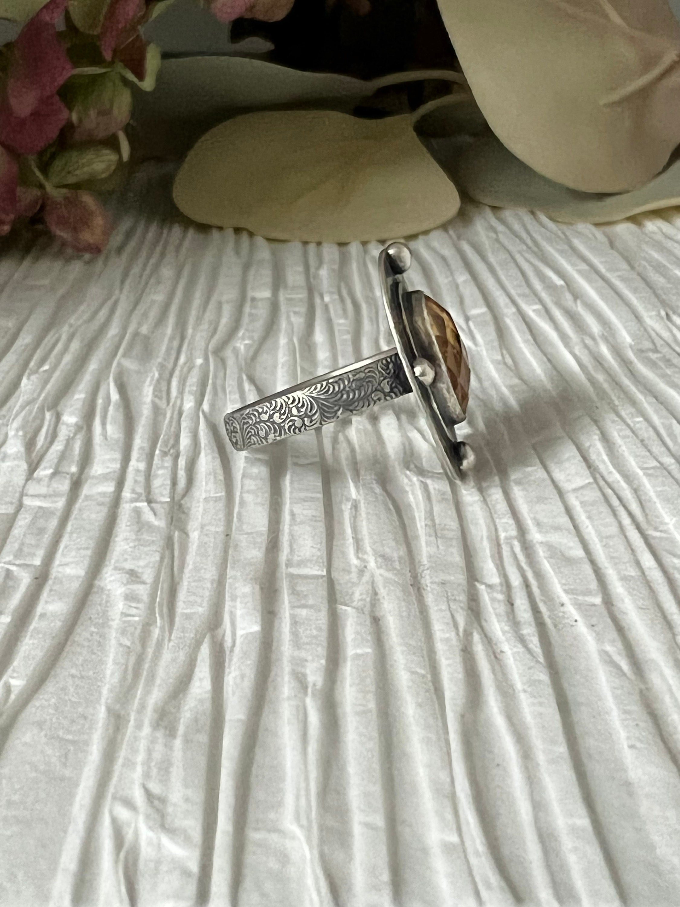 https://i.etsystatic.com/8548745/r/il/e7ae15/3547380119/il_fullxfull.3547380119_ienf.jpg