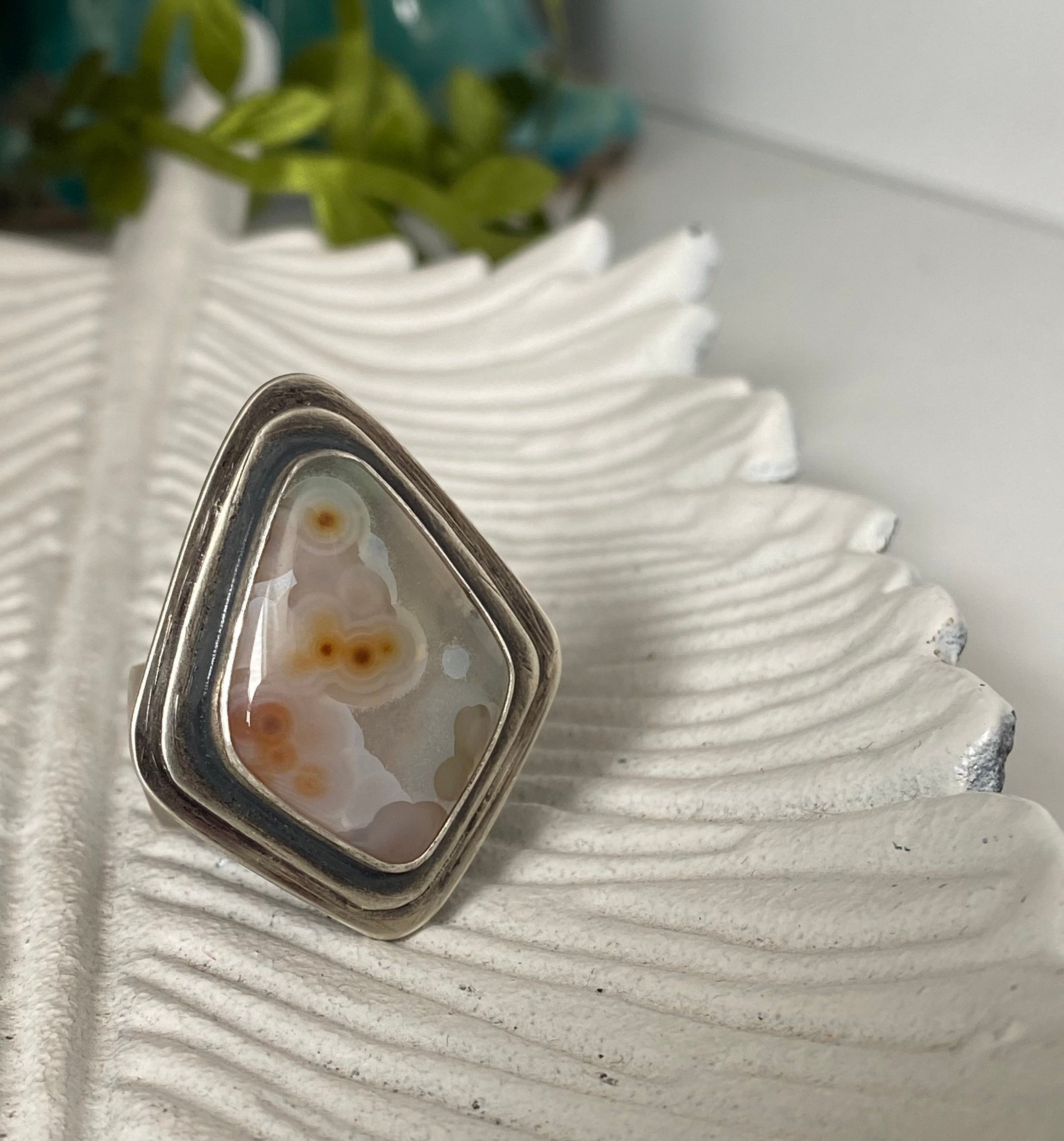 https://i.etsystatic.com/8548745/r/il/84c8a6/3016762311/il_fullxfull.3016762311_ttst.jpg