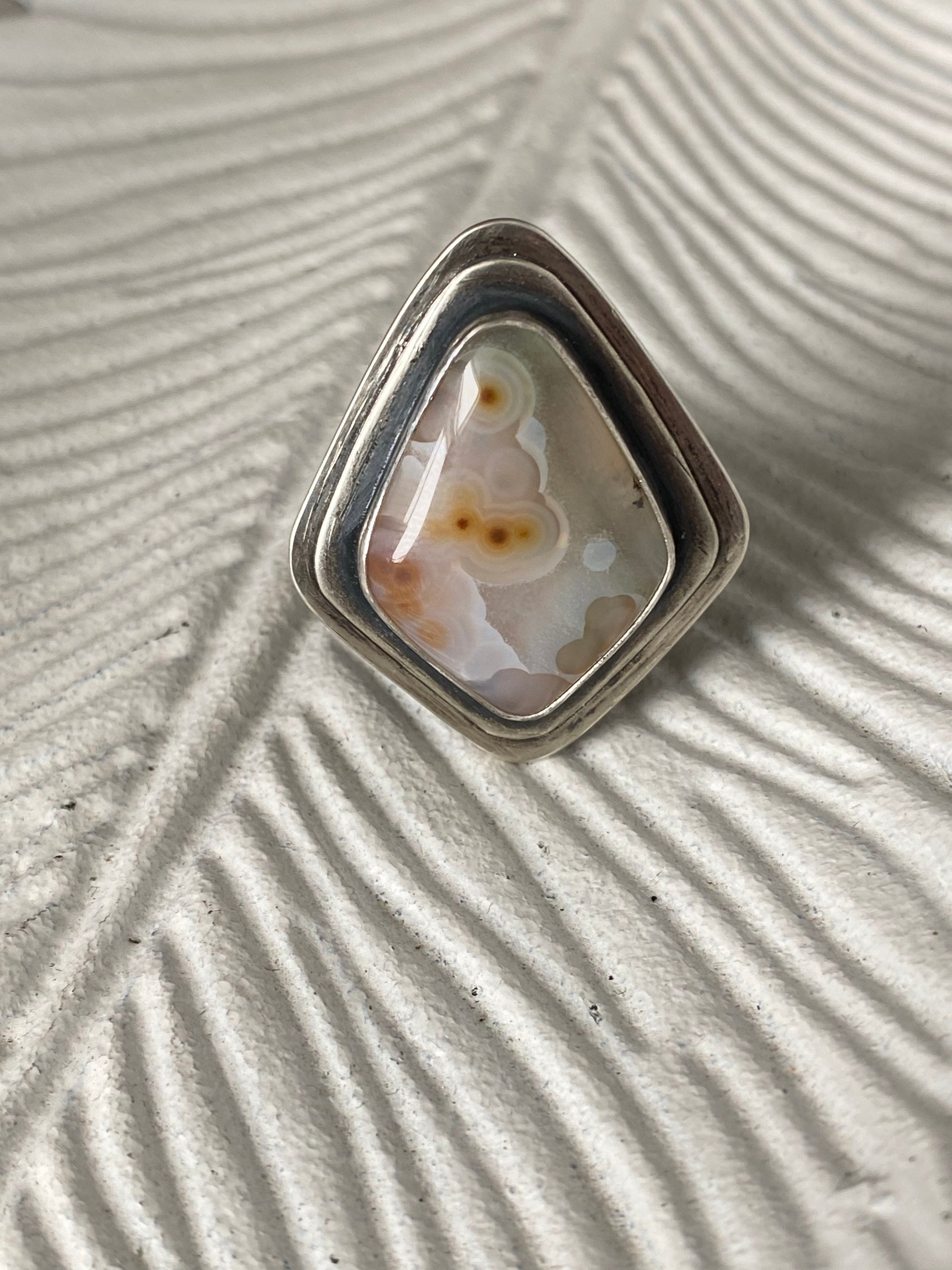 https://i.etsystatic.com/8548745/r/il/75c9b4/2969057908/il_fullxfull.2969057908_k01a.jpg
