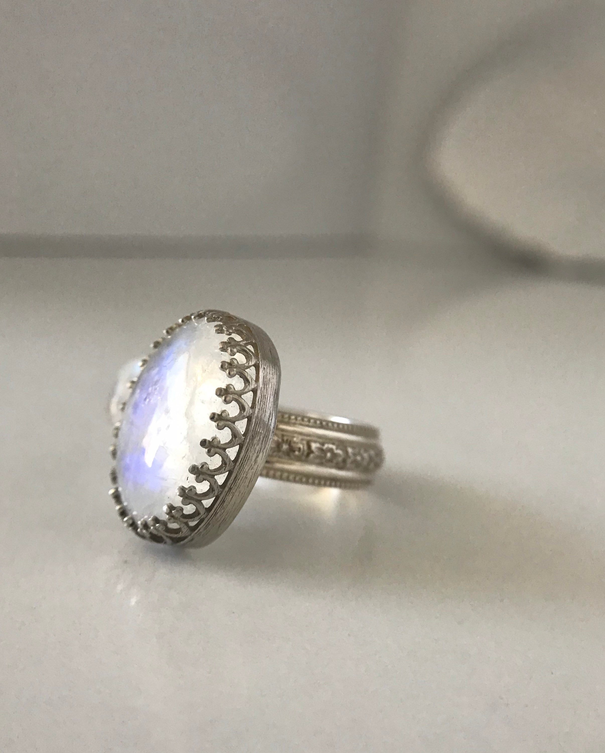 https://i.etsystatic.com/8548745/r/il/c29d07/2502902395/il_fullxfull.2502902395_stxd.jpg