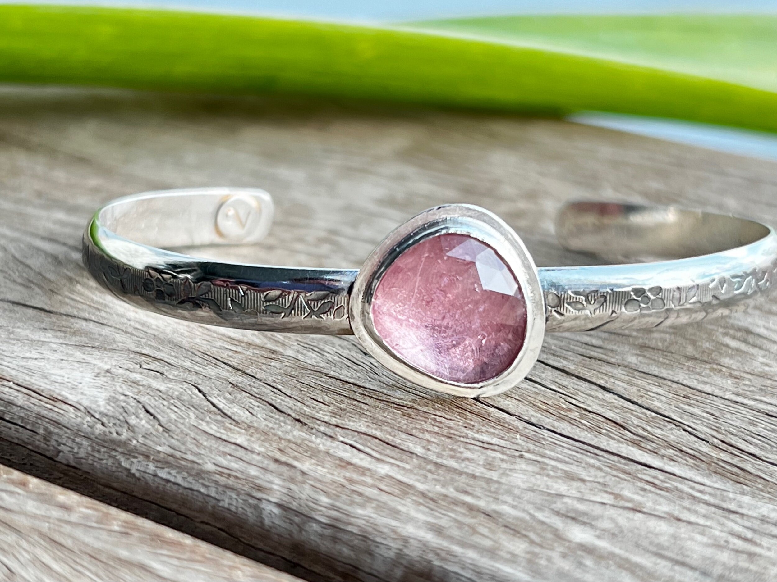 1CE0D076-8109-493F-A61A-BA1CAB3A0FB5