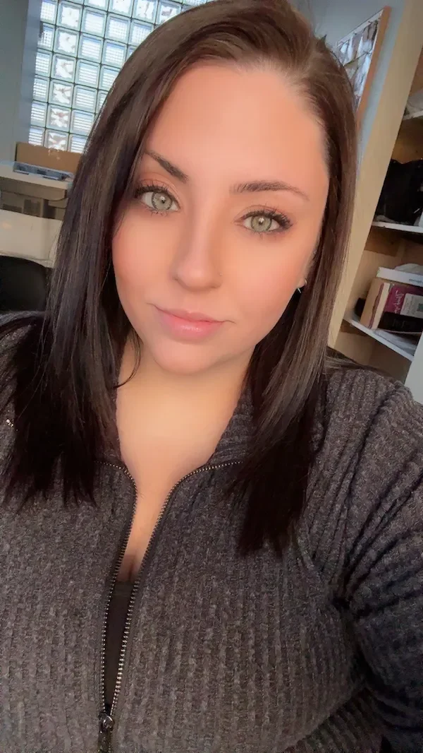 photo of lisa in an office