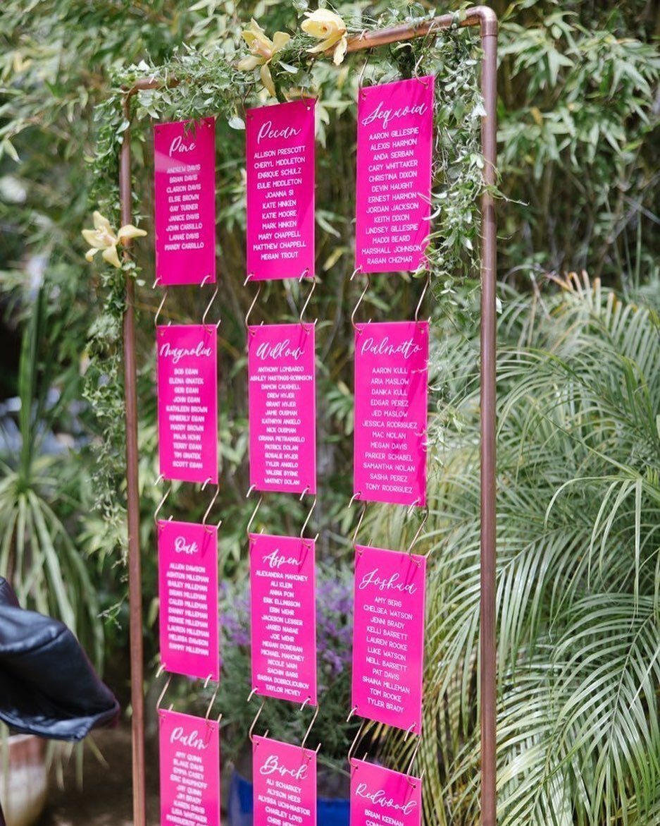 Here for the acrylic panel seating charts! 👏🏼this one was for a beautiful and bright  tropical wedding in Carmel Valley! 

Photographer: @hollyshankland  Venue: @the_holly_farm