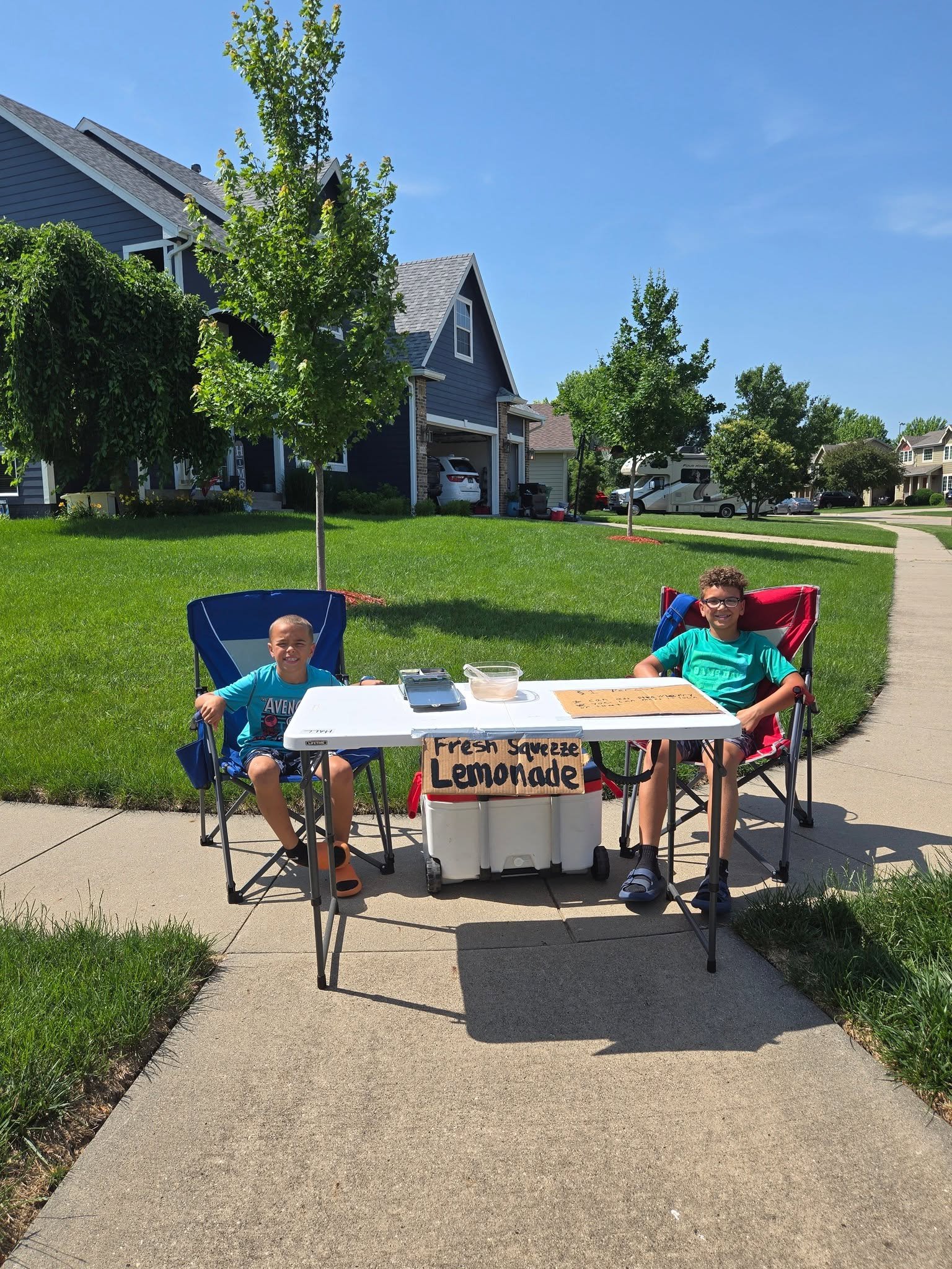 Customized Lemonade for sale, $1!
Homemade Lemon Syrup
Fresh Squeezed Lemons
Homemade Strawbery Syrup
No Matter if you like it SWEET or TART.
Lincoln and Croix are ready for you!
1413 NW MAPLE ST