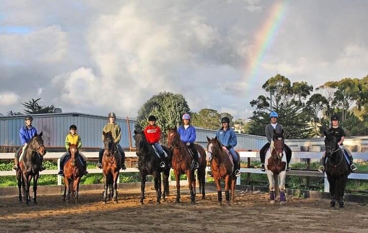 Today we celebrate the OG pony clubbers. This picture was taken one year after our pony club was formed, in our newly finished outdoor arena @unitedstatesponyclubs  @midcalregionuspc