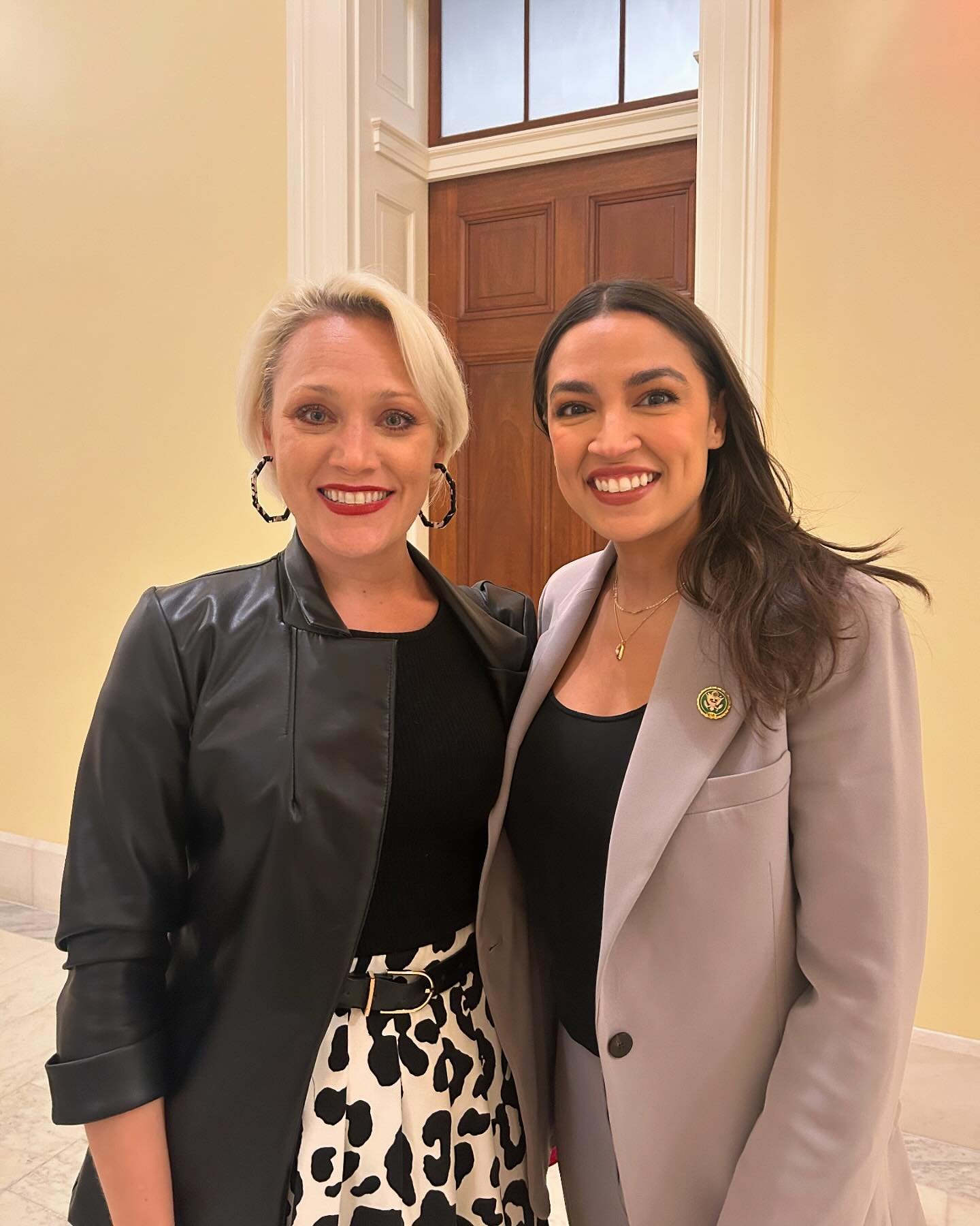&ldquo;Every day may not be good, but there is something good in every day&rdquo; 🇺🇸 Today I am #grateful to have met #Congresswoman Alexandria Ocasio-Cortez @repaoc, attend her #pressconference and to thank her for all she does for her constituent