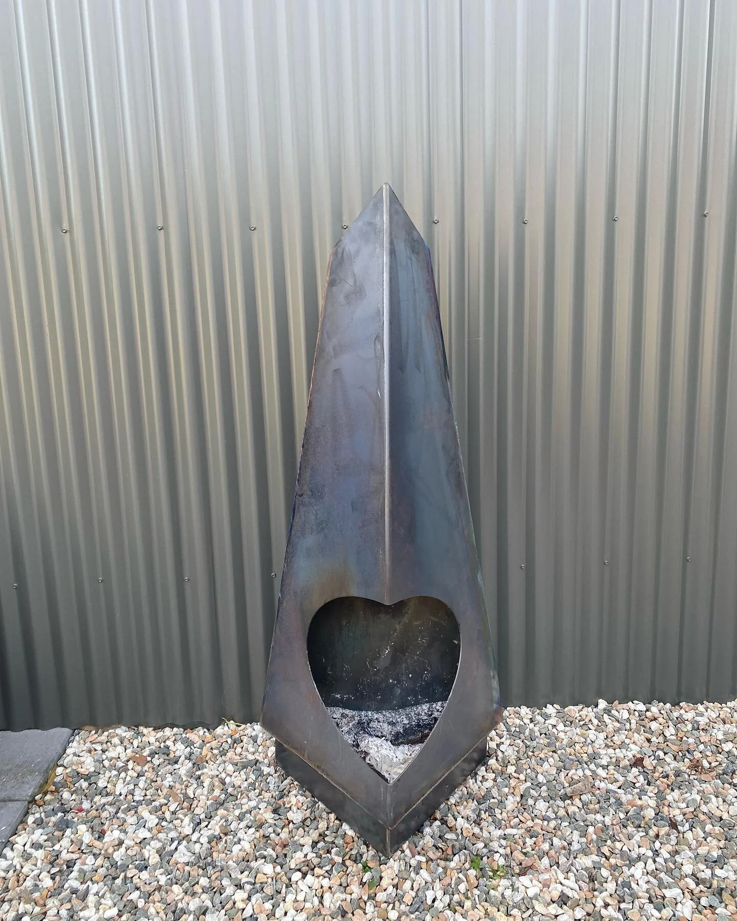 *Update now closed*
🔥GIVEAWAY🔥

Prototype Chimenea - works extremely well and pumps out some heat, has only been used once on a test run! 

To enter simply whack your name below in the comments. 

Only leaving this one open for a few over hours, dr