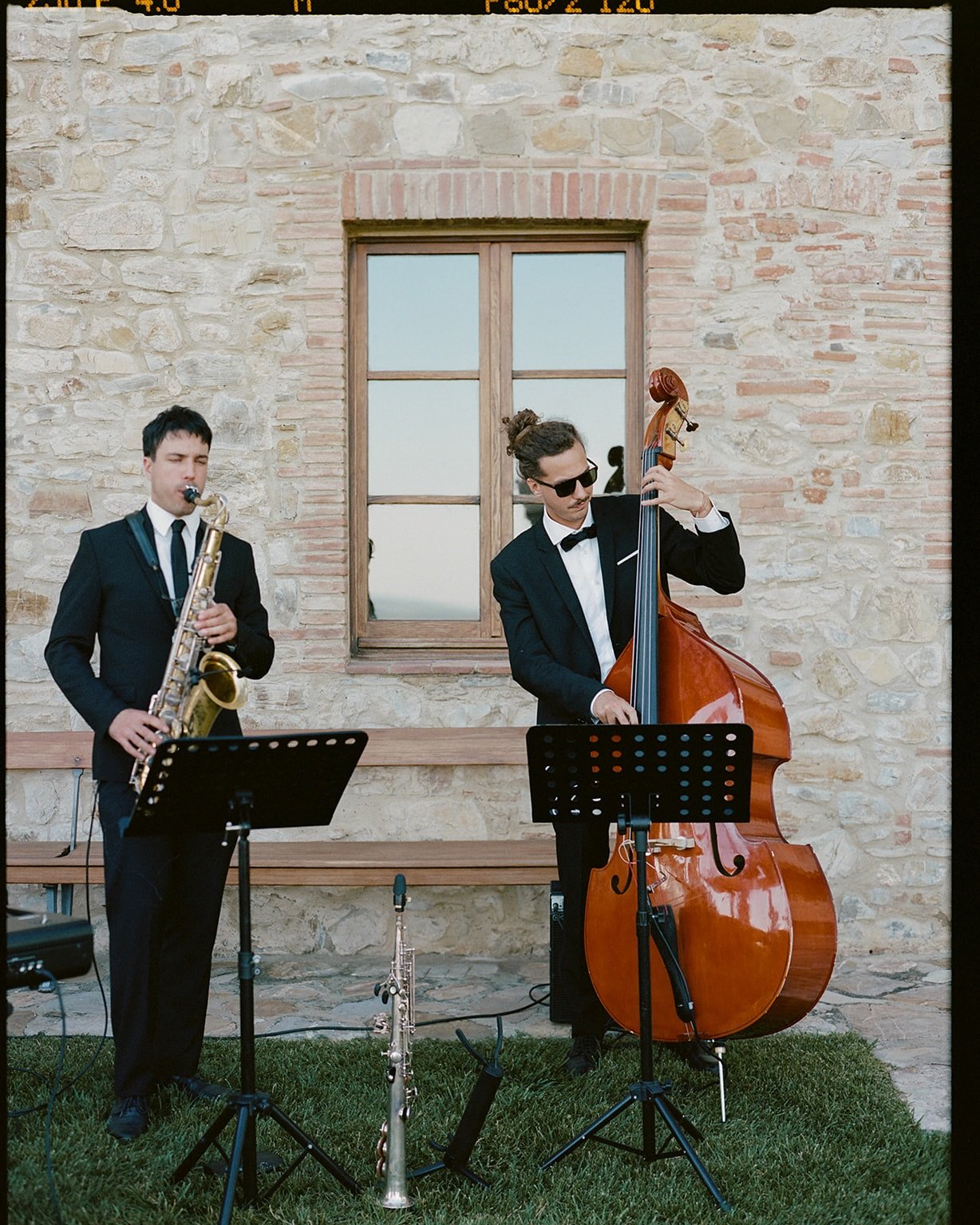 Scenes from a jazzy pizza party (sorry).
📸: @kelseycowley