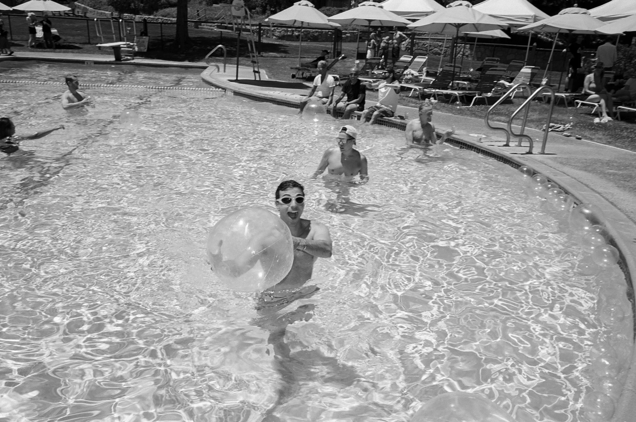 23_kelseycowley_derek&brett_pool_saturday.jpg