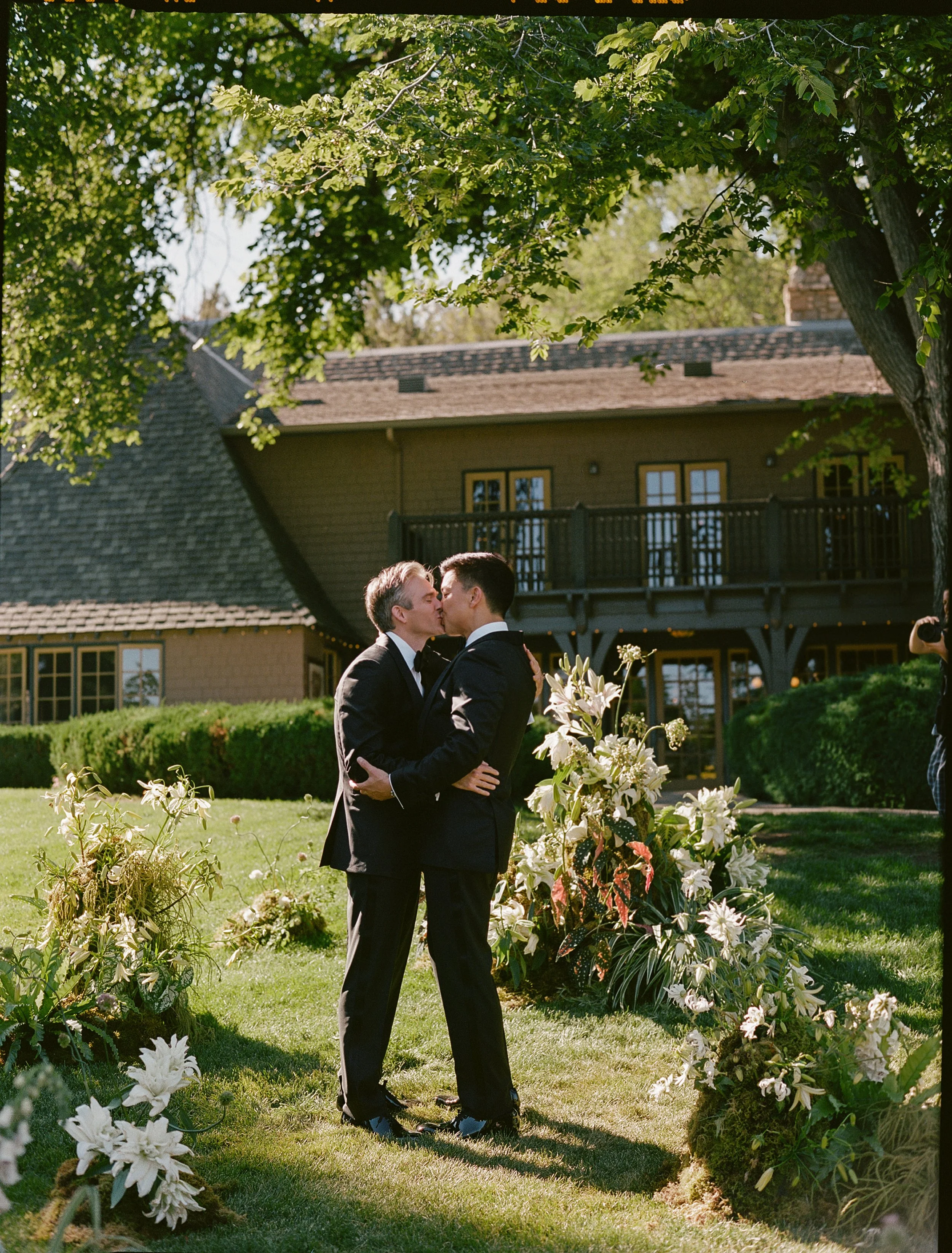 40_kelseycowley_derek&brett_wedding_saturday.jpg