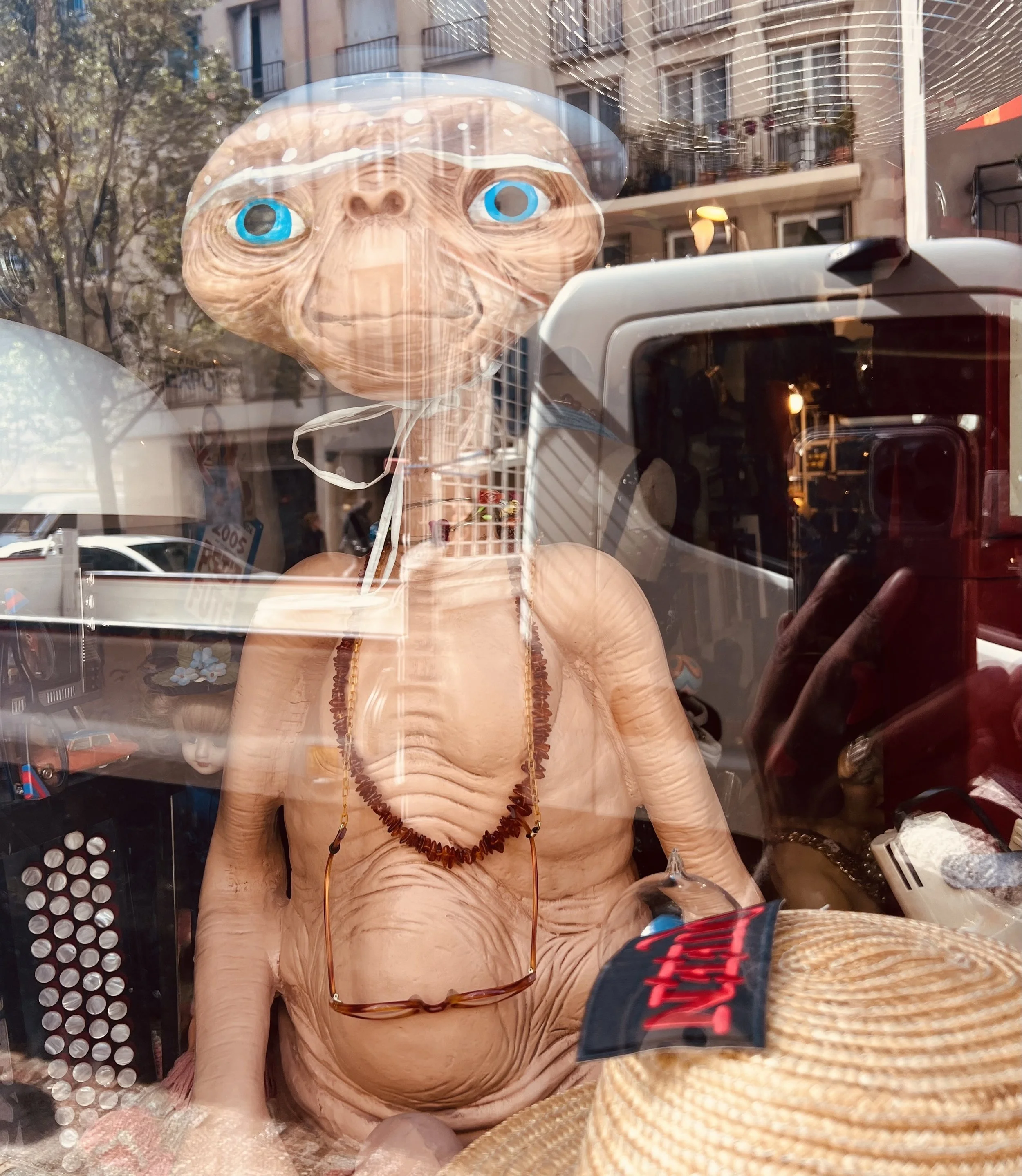 Skat Vintage in the Marais