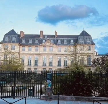 Le Marais, standard issue architecture