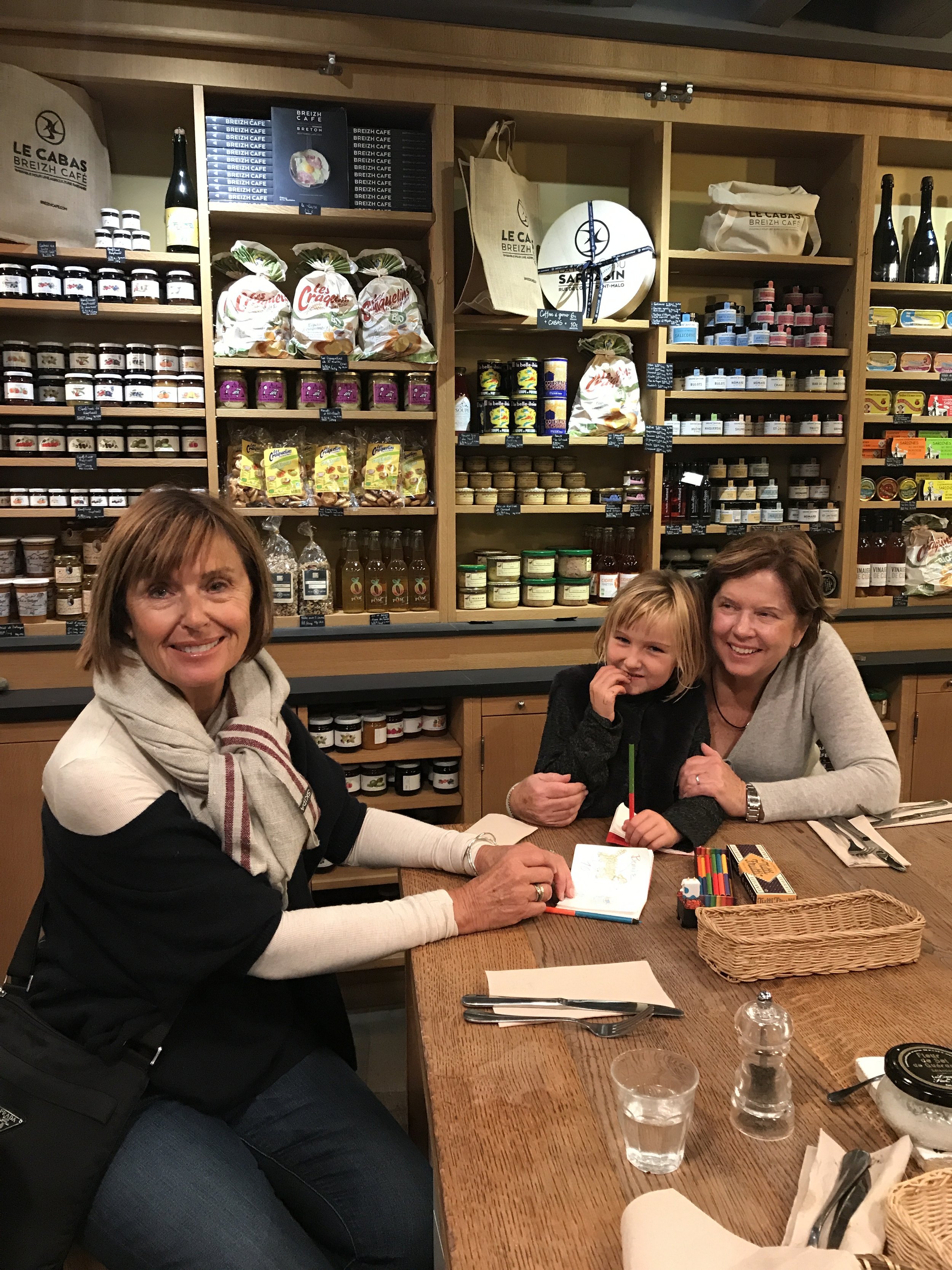 Waiting for crepes at Breizh Creperie, Marais