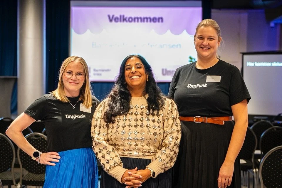 24. september arrangerte vi den aller f&oslash;rste Barrierefri-konferansen✨

Konferansen startet med bes&oslash;k fra kultur- og likestillingsminister, aka v&aring;r likhetsminister, Lubna Jaffery. V&aring;r dyktige konferansier, Salamatu &laquo;Sal