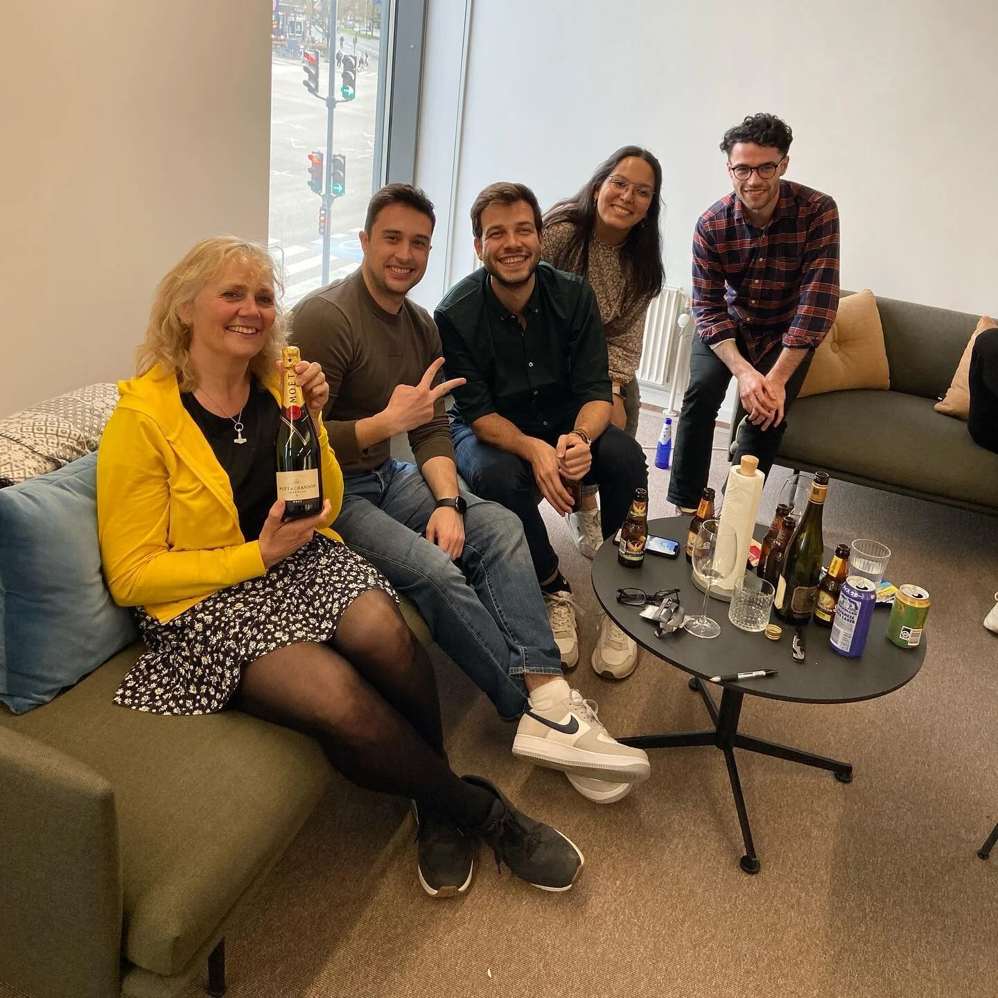 we had a great time quizzing with the wizards at BASE for their friday bar, meeting their plants, and losing at street fighter -🥇Burts 🥈Team 2 🥉Team 4 🃏The Watchers