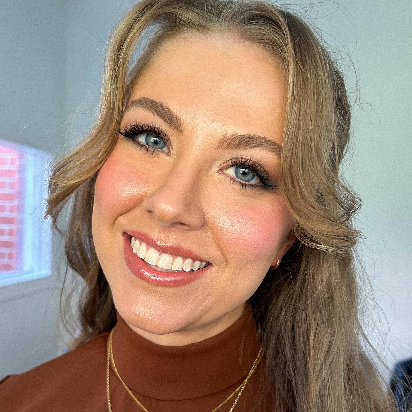 Makeup on darling Emma for her 30th celebrations last weekend 🤎

Had such a beautiful day getting her nearest and dearest all ready for an intimate celebration, nothing more wholesome than spending the day with a group of girlfriends where you can t