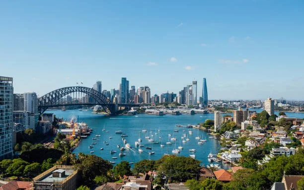 Keeping Your Sydney Home Spotless: Expert Cleaning Tips for Busy Families 🏙️✨