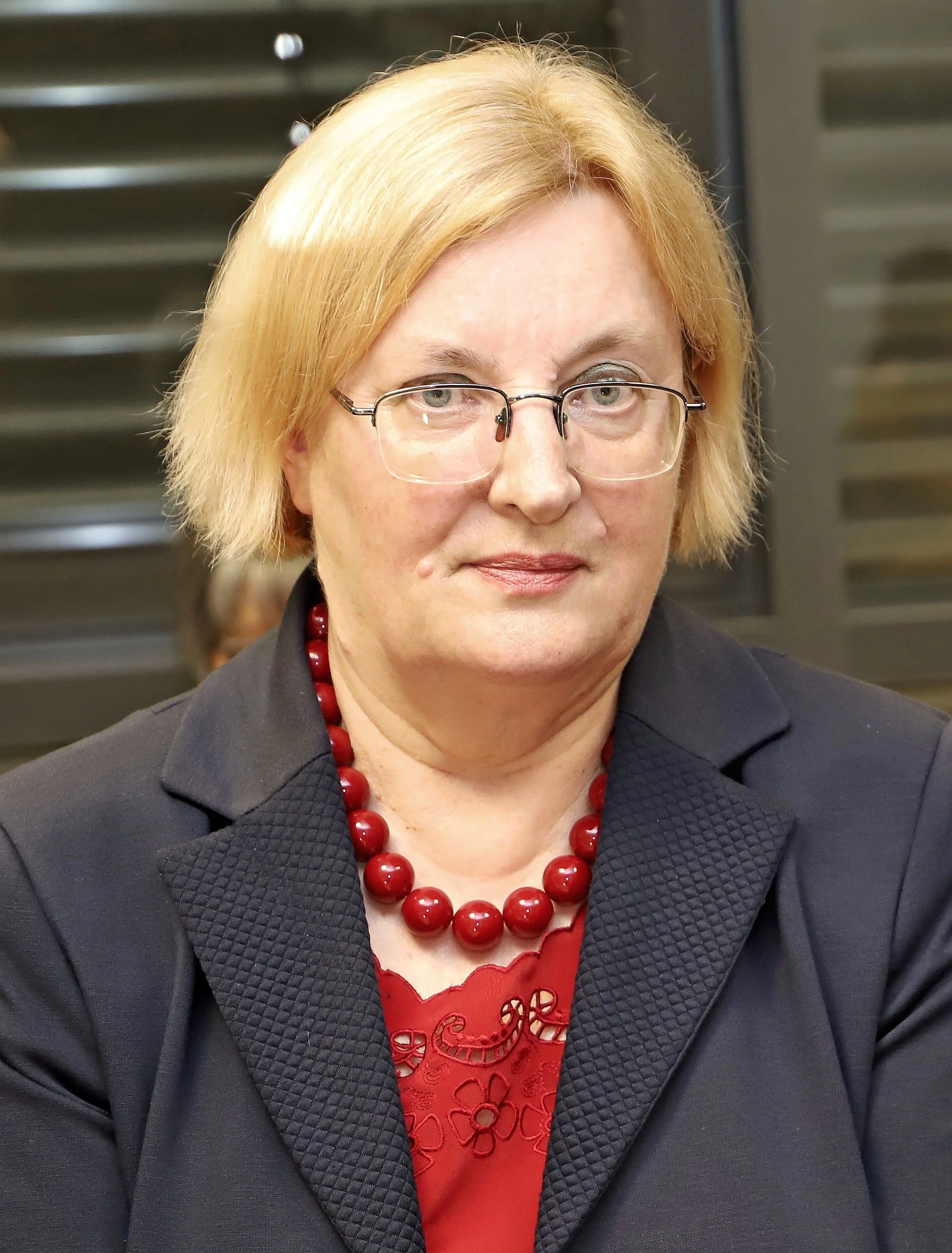 Nina Paulsen lächelt in die Kamera