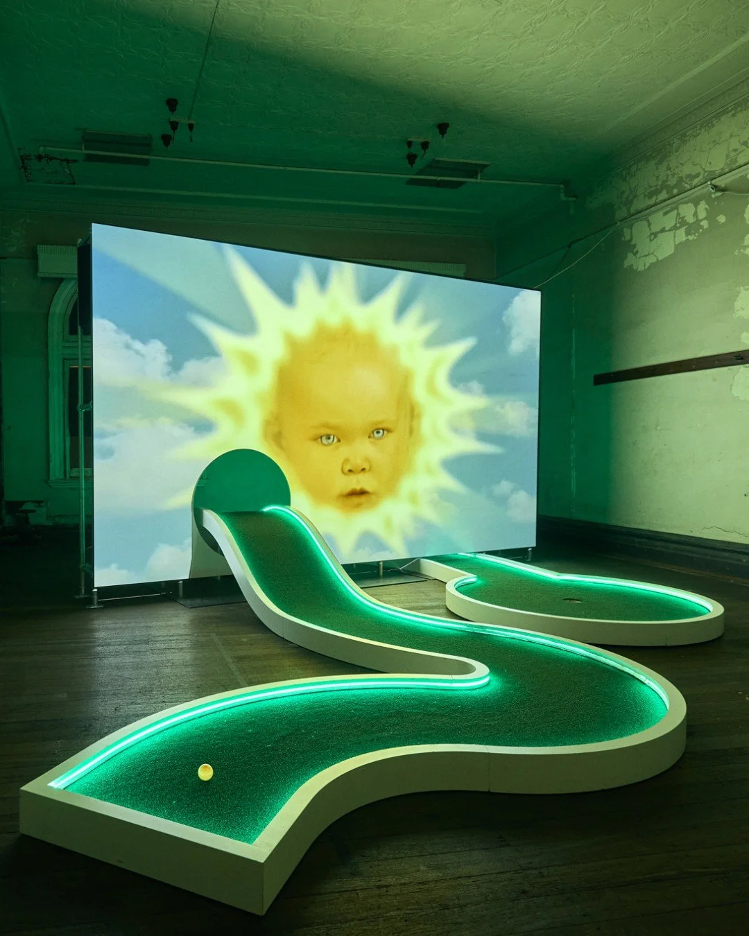 See you at the 1st hole? The Art of Mini Golf is coming to LONDON ⛳🎉

Both an interactive art exhibition and a playable mini golf course, it features nine interactive golf hole artworks designed by leading female artists from around the world 🌍🎨

