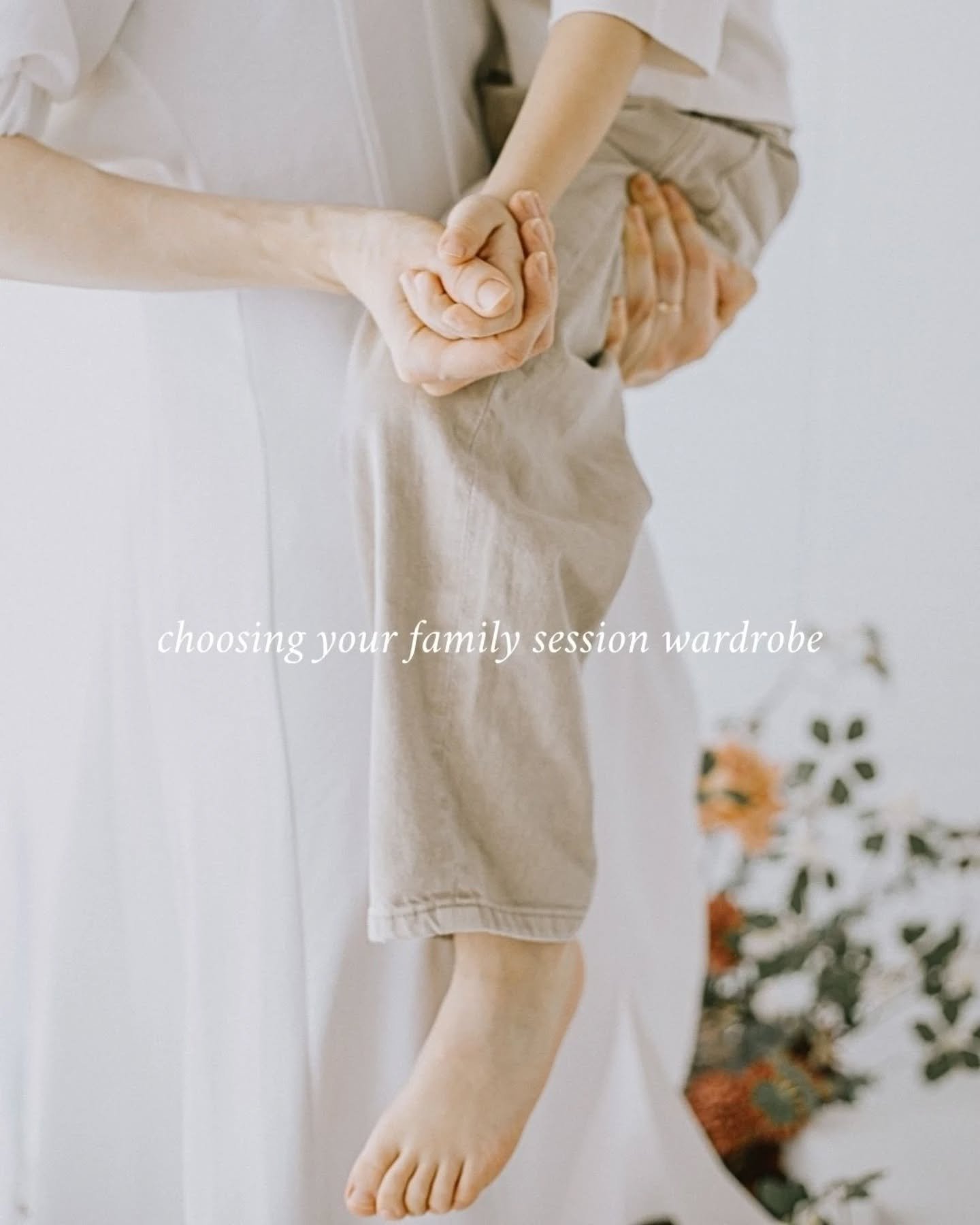 What should we wear? Is probably one of the most asked questions. I always say comfort comes first for every member of the family. 

So here's a few tips! ---> 

If you want a pattern to be a part of someone's outfit, start there. Bring the colour