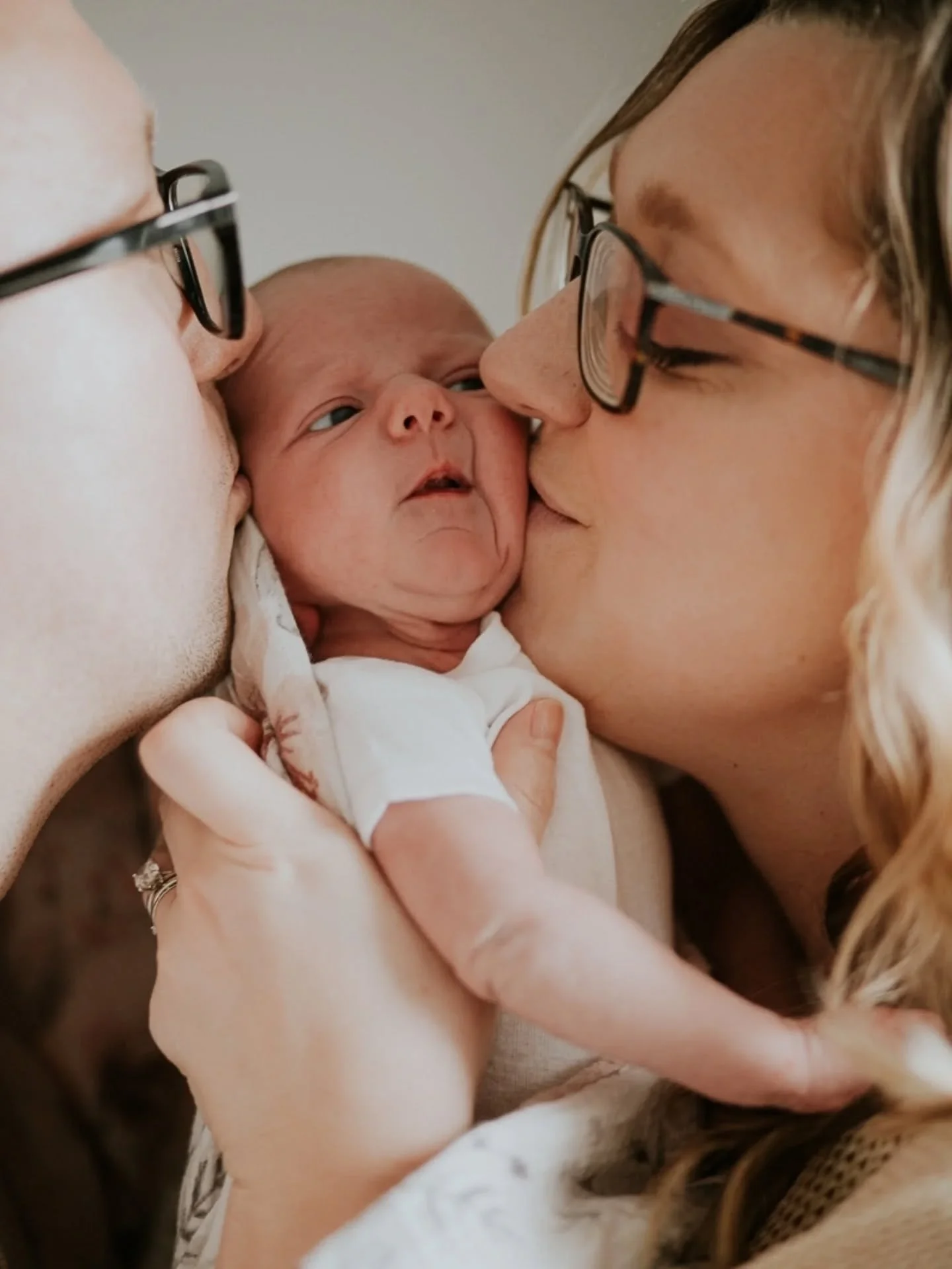 The third. The baby. The littlest of the littles. 

Wait until you see her big brother and sister. There will be no shortage of love or giggles in this house.

🥰

Oakville newborn photography | family photographer | Burlington photographer | in home