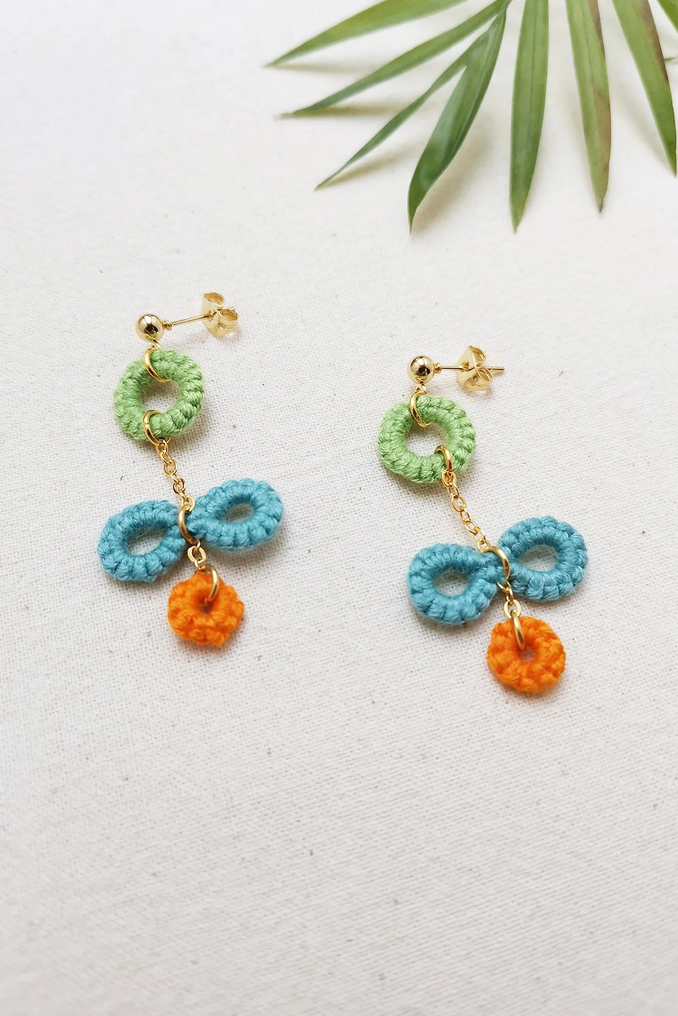 Fun Mid-Century Inspired Colourful Dangle Earrings