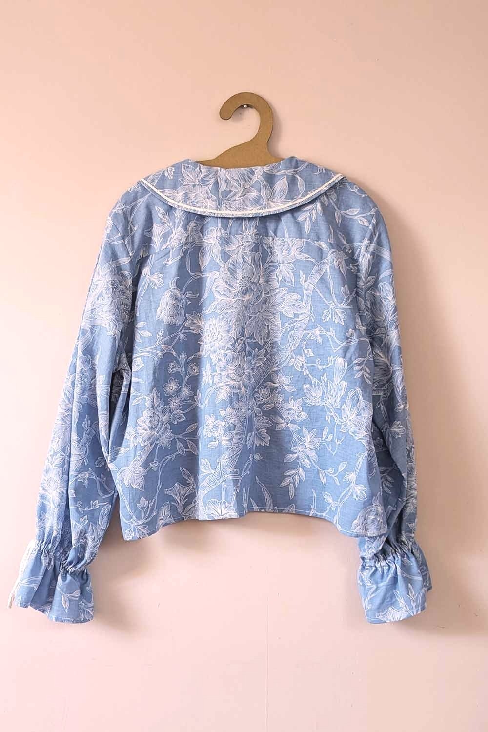 womens blue vintage style blouse