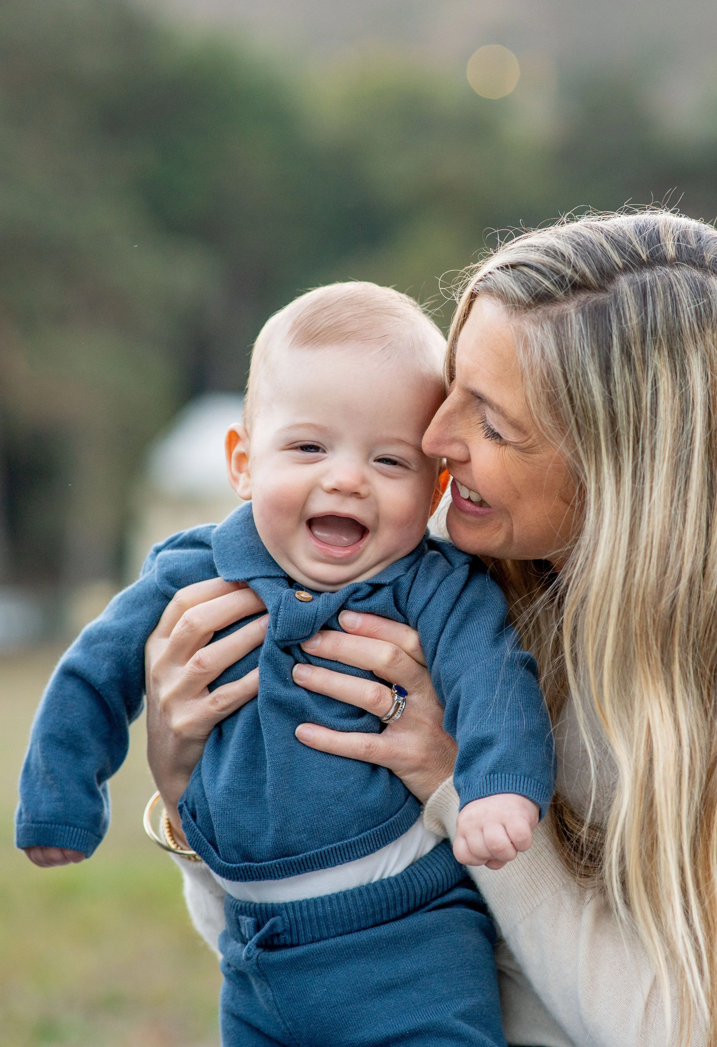 Mother’s Day Mini Sessions (Now – May 17)