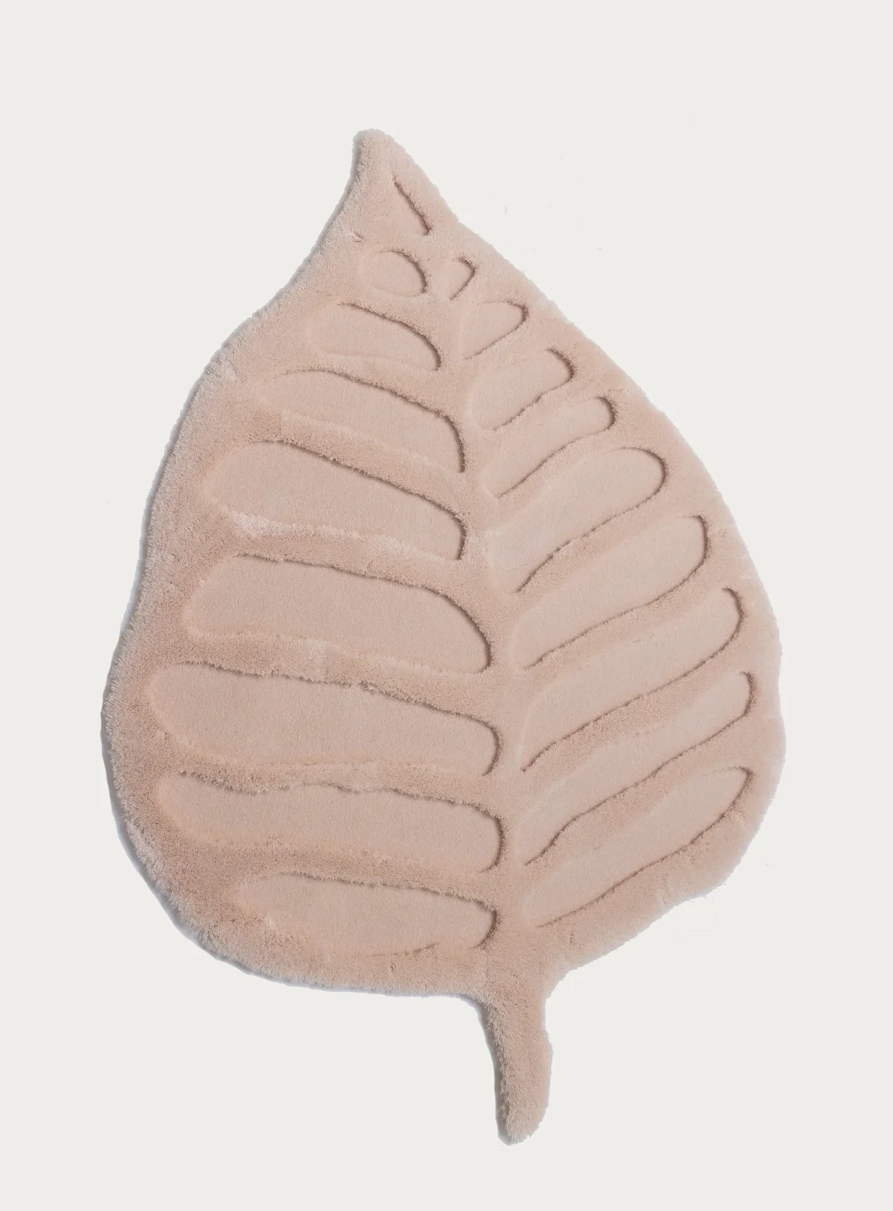 Leaf carpet €2500,- incl. VAT | high quality rug
