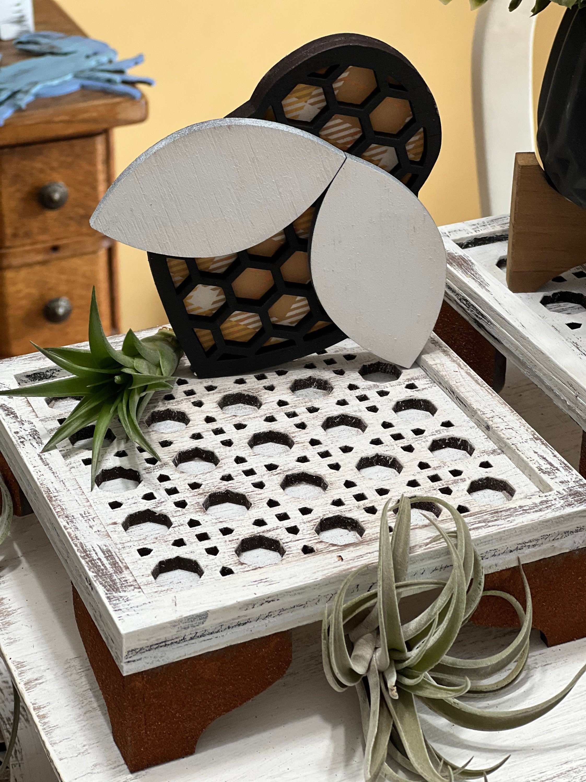 https://i.etsystatic.com/27111220/r/il/aa3604/3823397356/il_fullxfull.3823397356_sf28.jpg