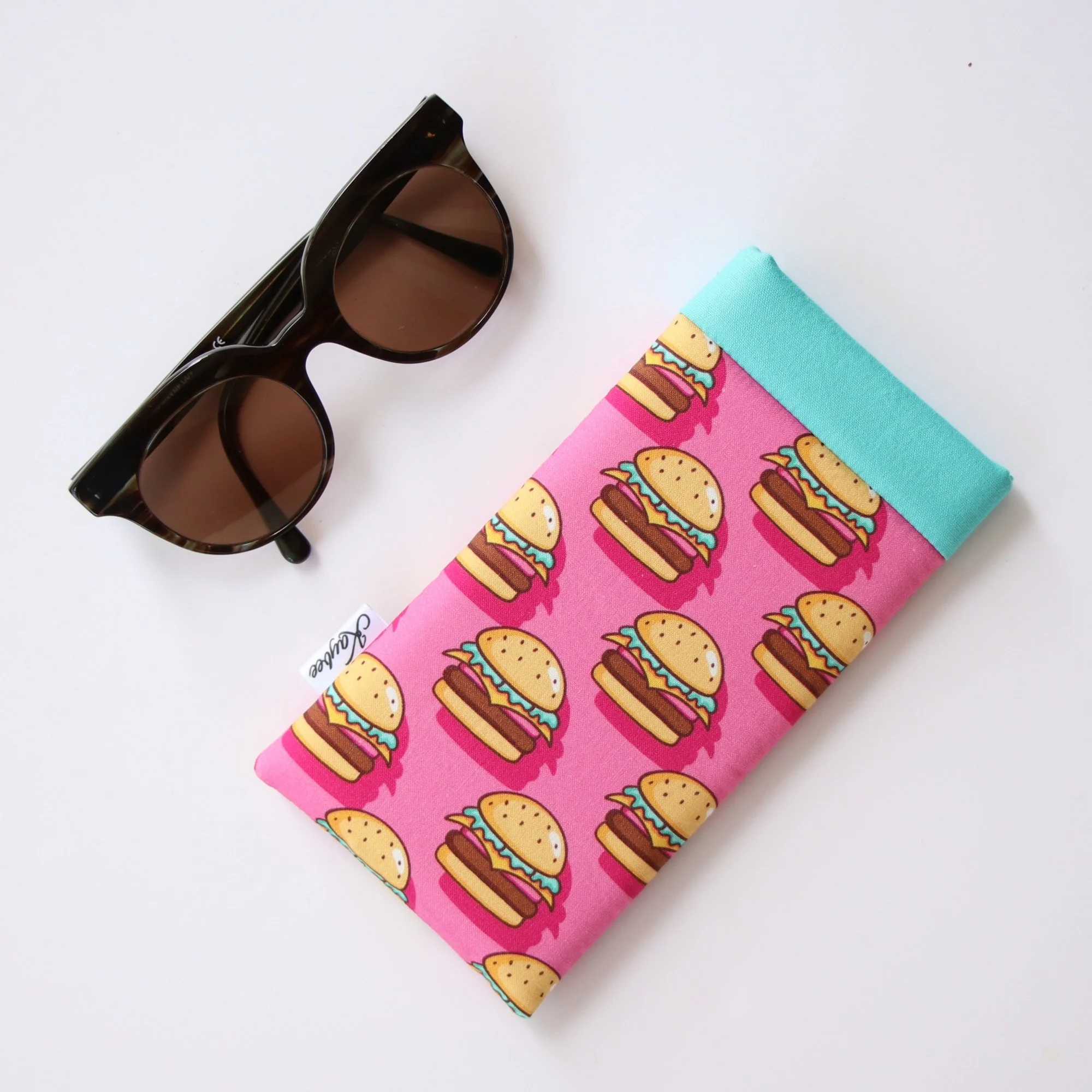 snazzy-sleeve-sunglass-hamburger.JPG