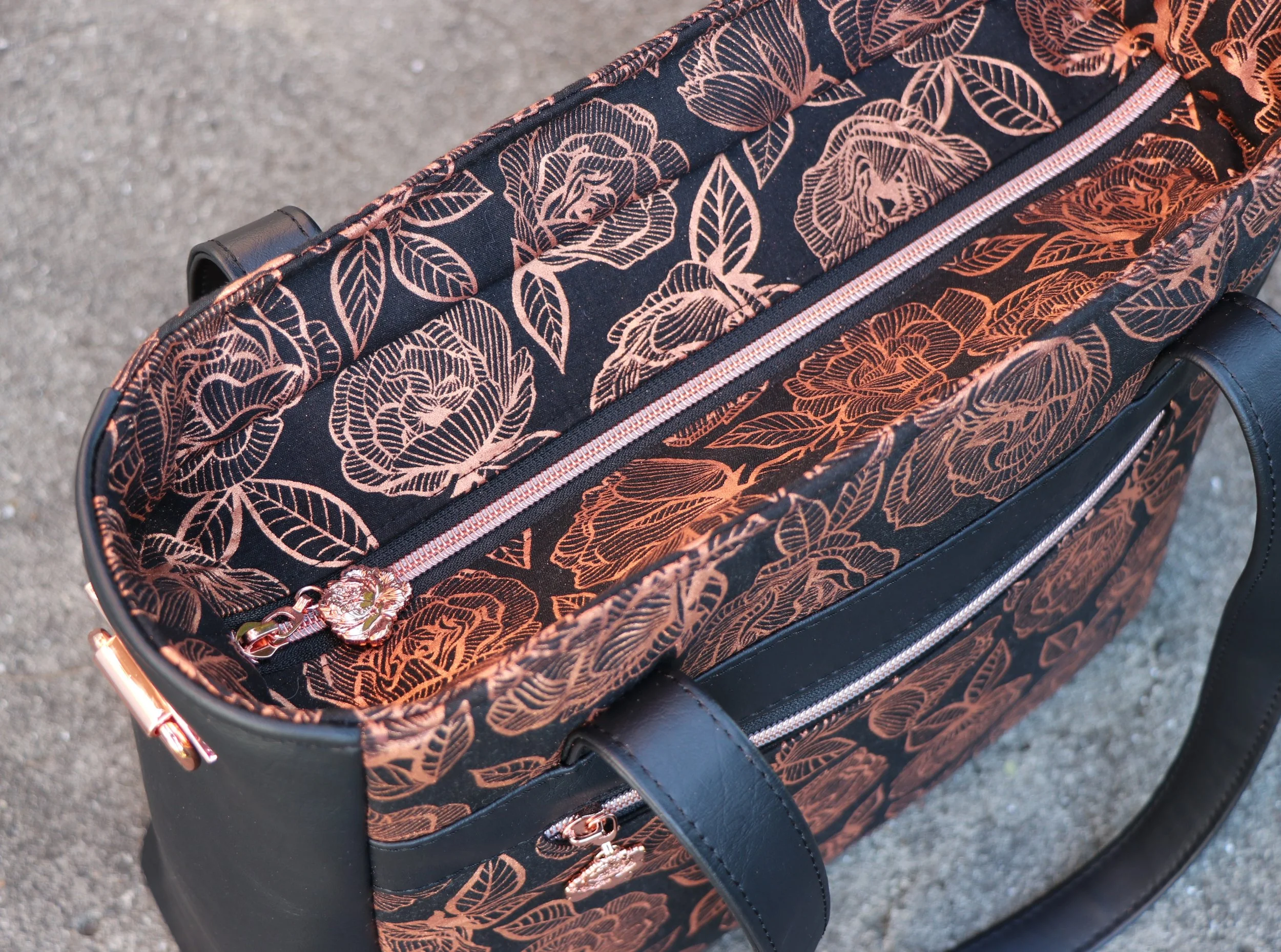 Mirabel Tote Bag pattern by Bagstock Designs