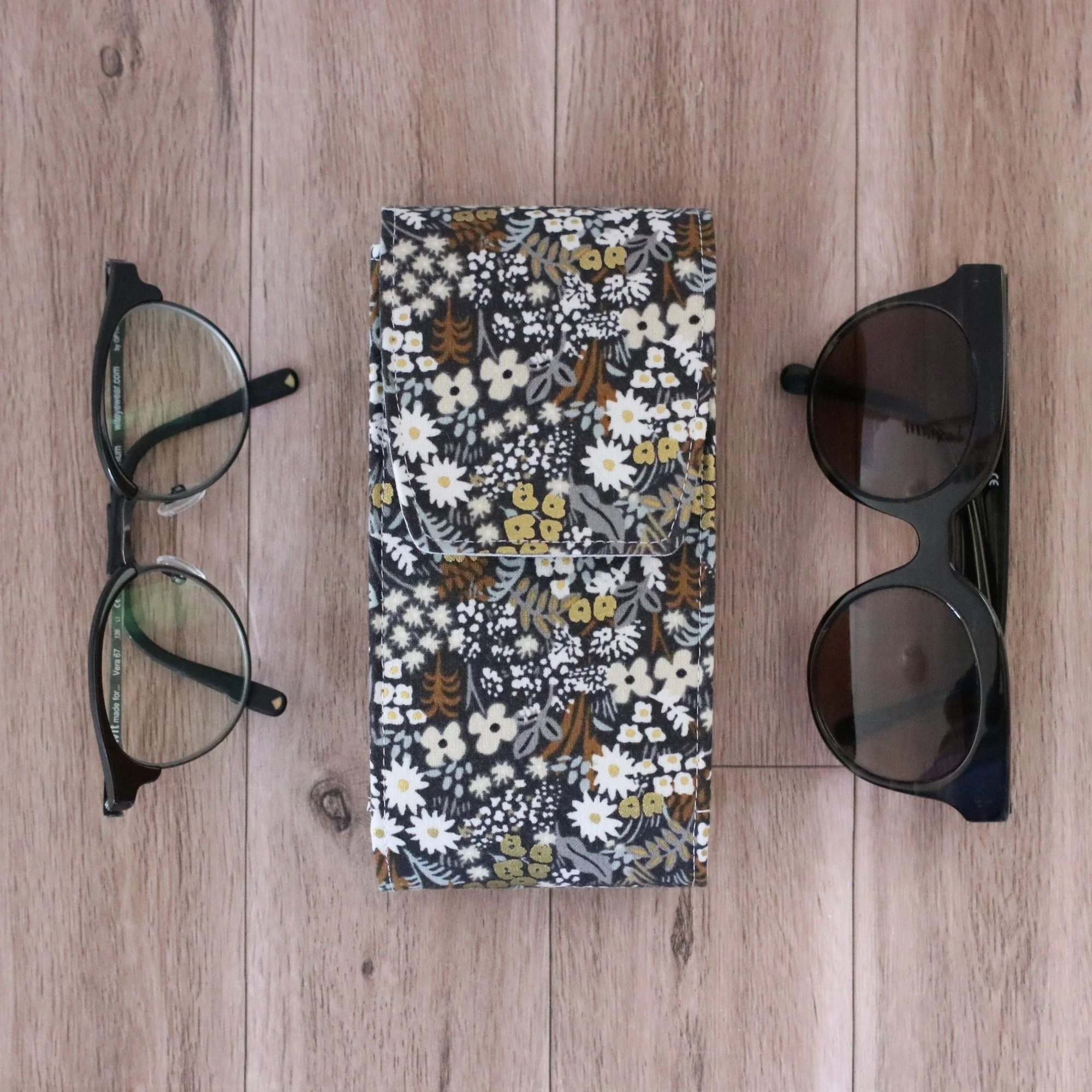 double-glasses-case-meadow-2.JPG