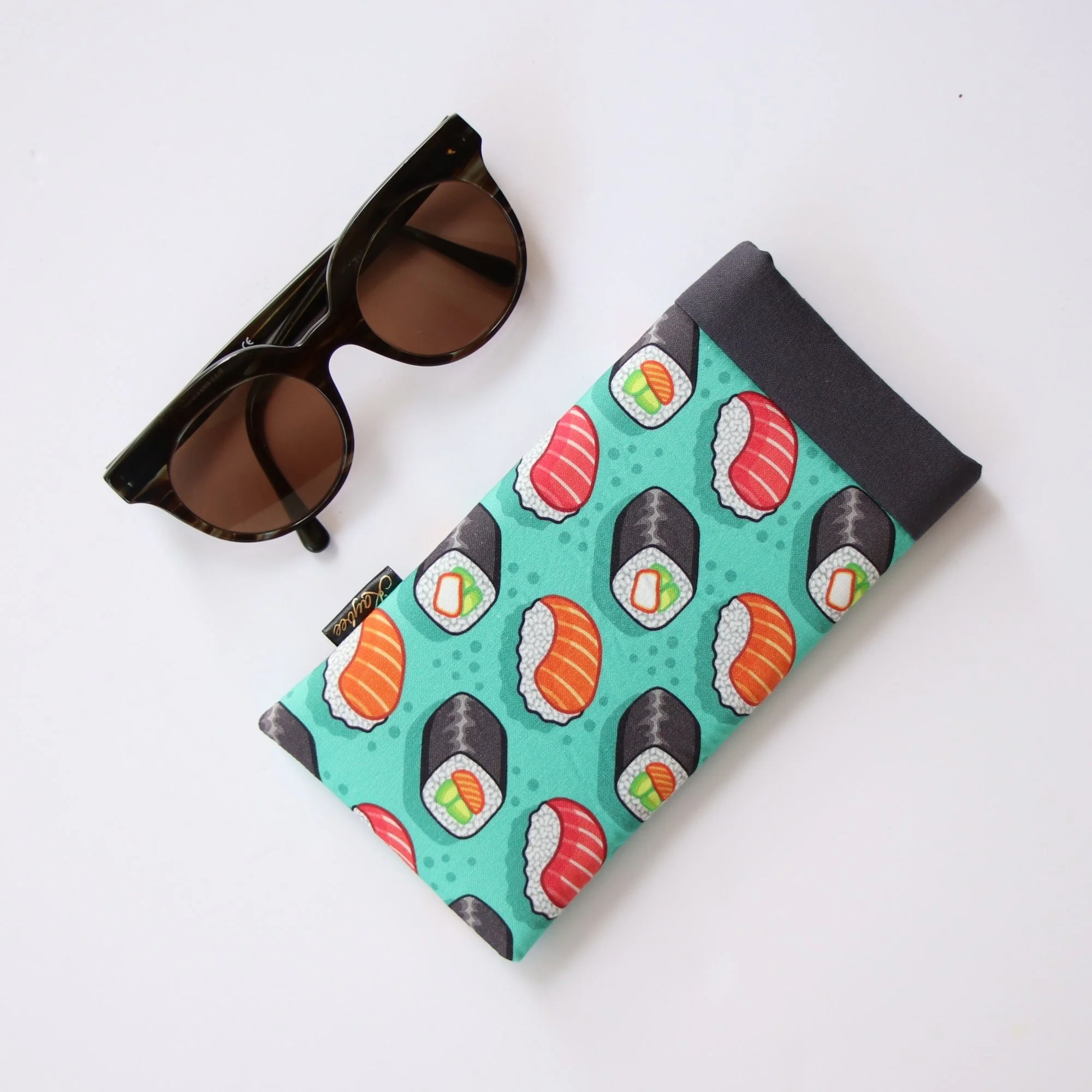 snazzy-sleeve-sunglass-sushi.JPG