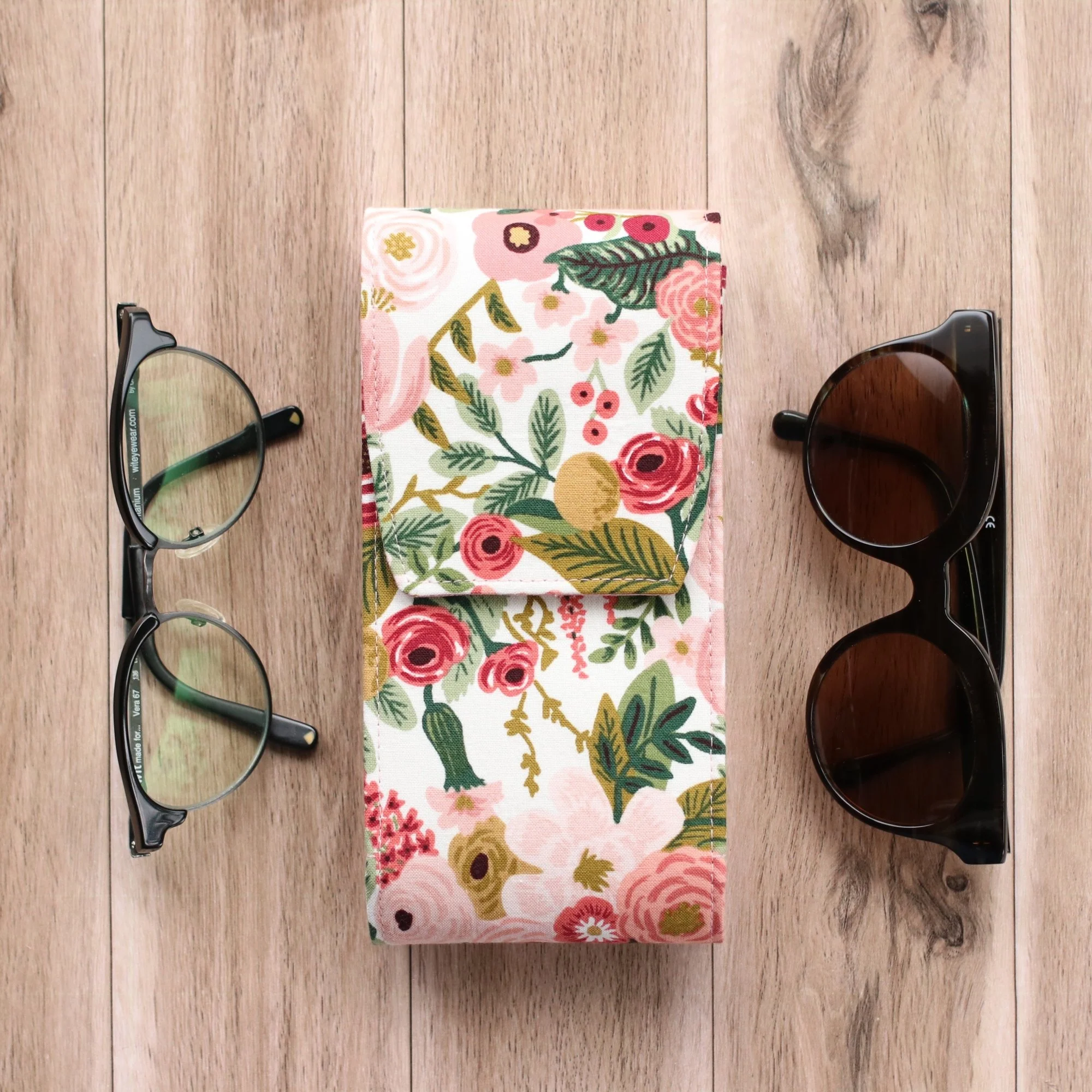 double-glasses-case-garden-party-rose.JPG
