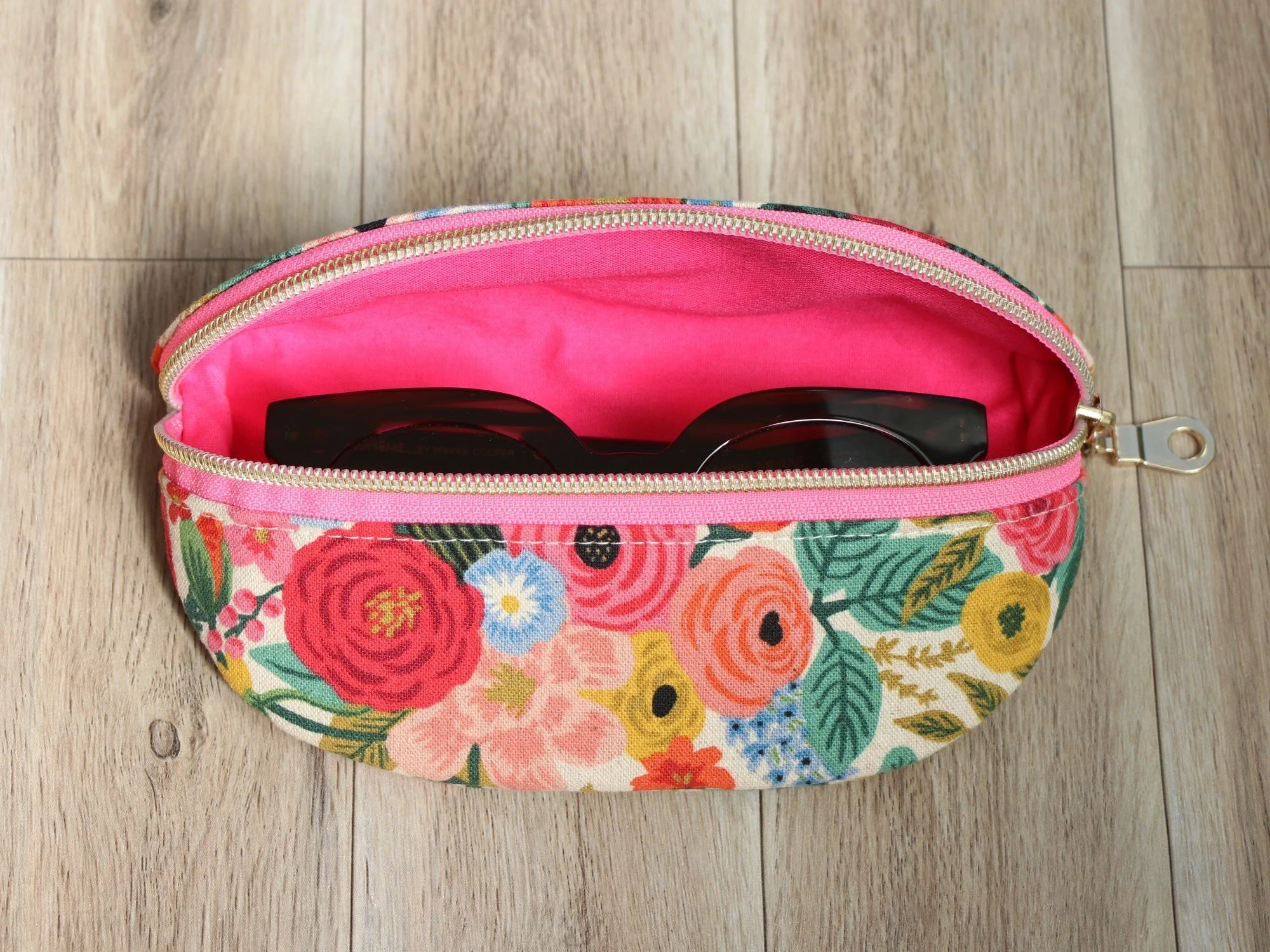 ellie-zip-case-pink-1.JPG