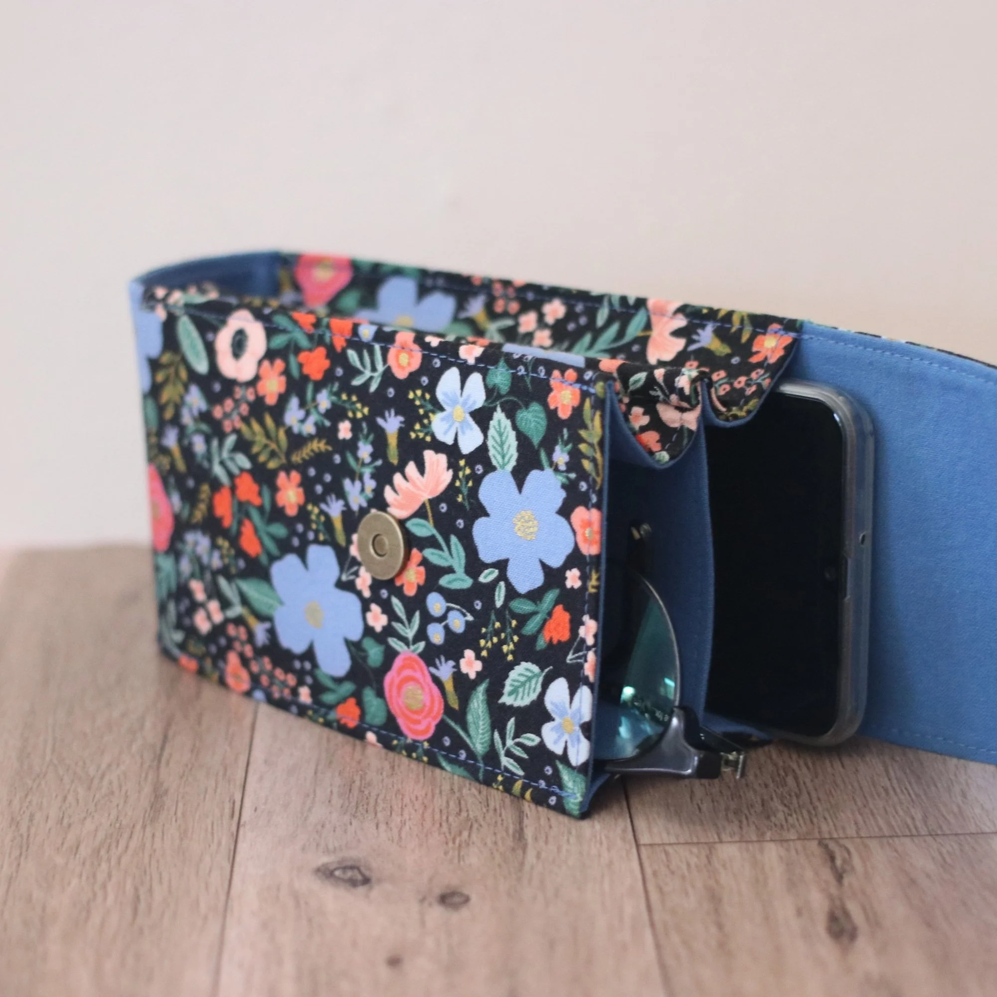 double-glasses-case-wildrose-3.JPG