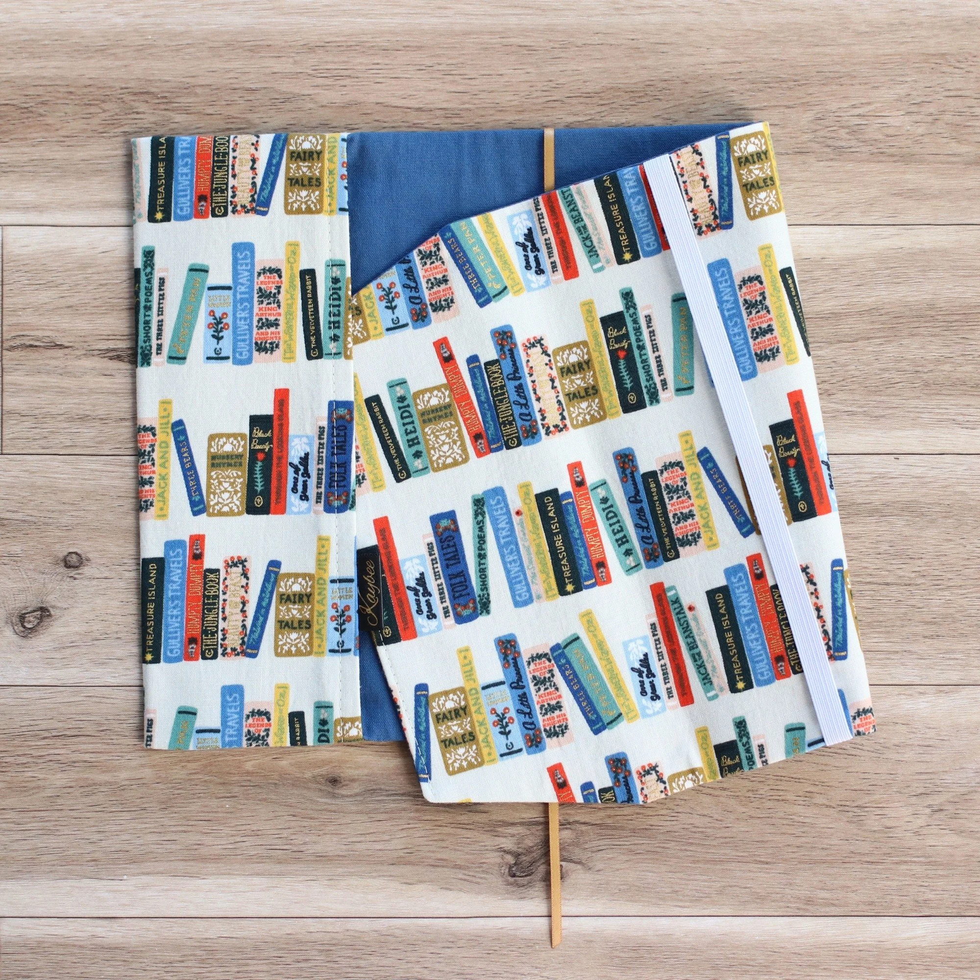 Bookshelf cream 2.JPG