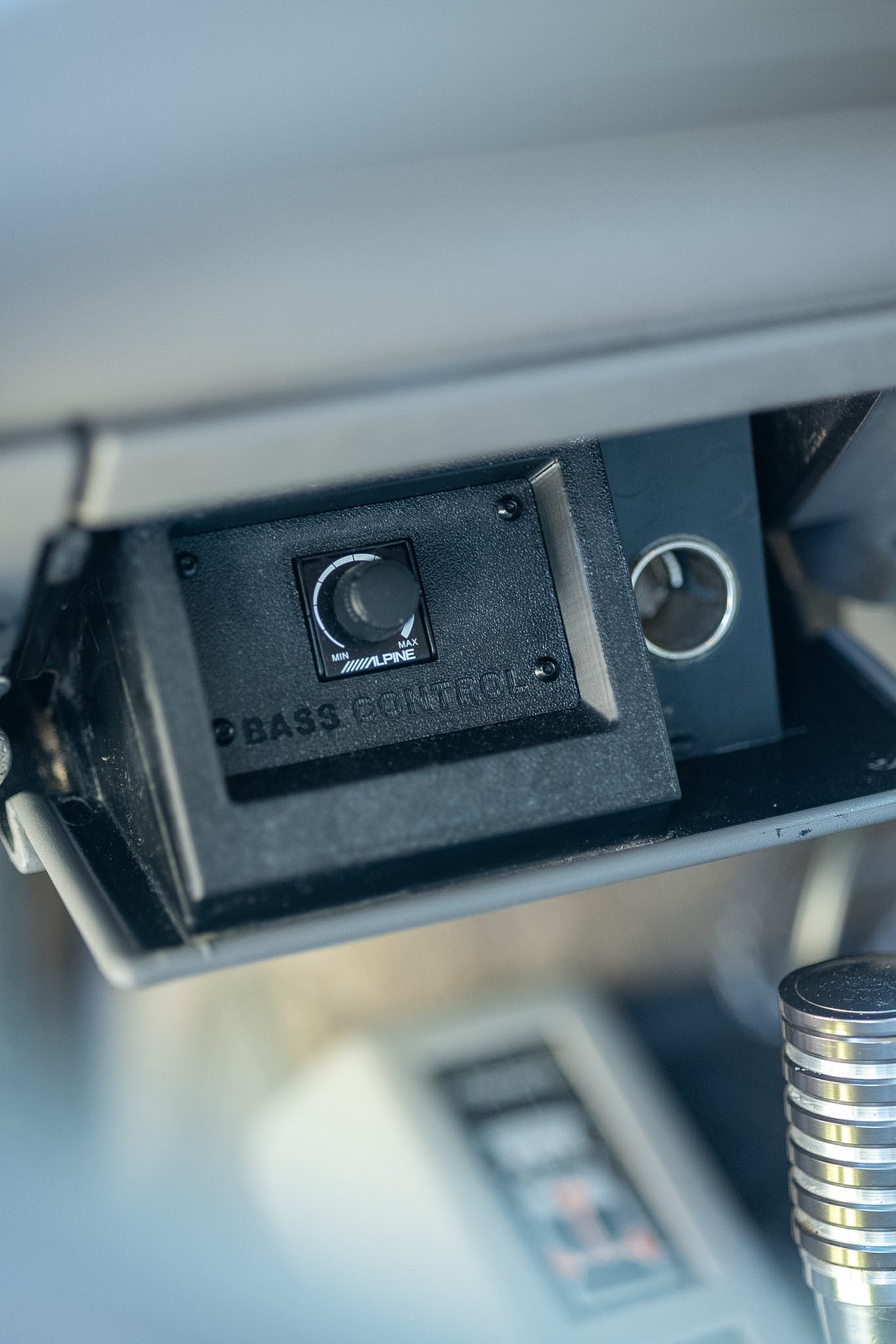 OBS Chevy bass knob mount