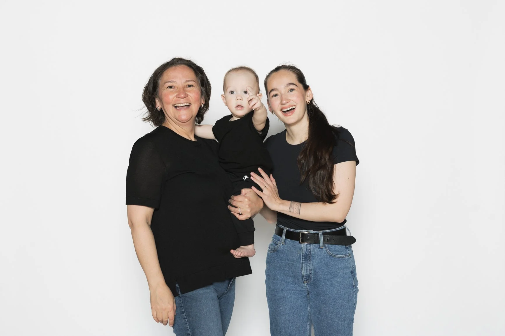 🪩 PHOTOBOOTH BOOKING IS OPEN!! Come get your cute on, 11 Nov @cubbystudios . Not only does this get cuter each year, but it sells out each year so don't miss out! There will be a special spot for enhanced kiddo portraits, and a disco ball to add som