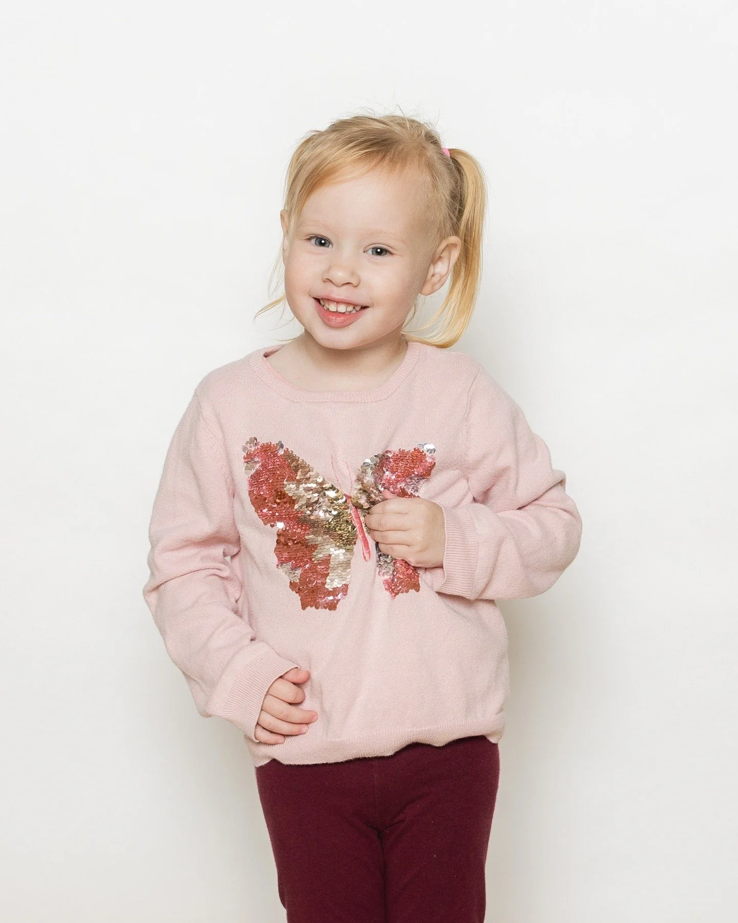 🪄 📷 Timeless, thoughtful school portraits that feel like your kiddo. Booking is OPEN for 2026- snag your fall spot to make sure we get you sorted early! Link in bio :)