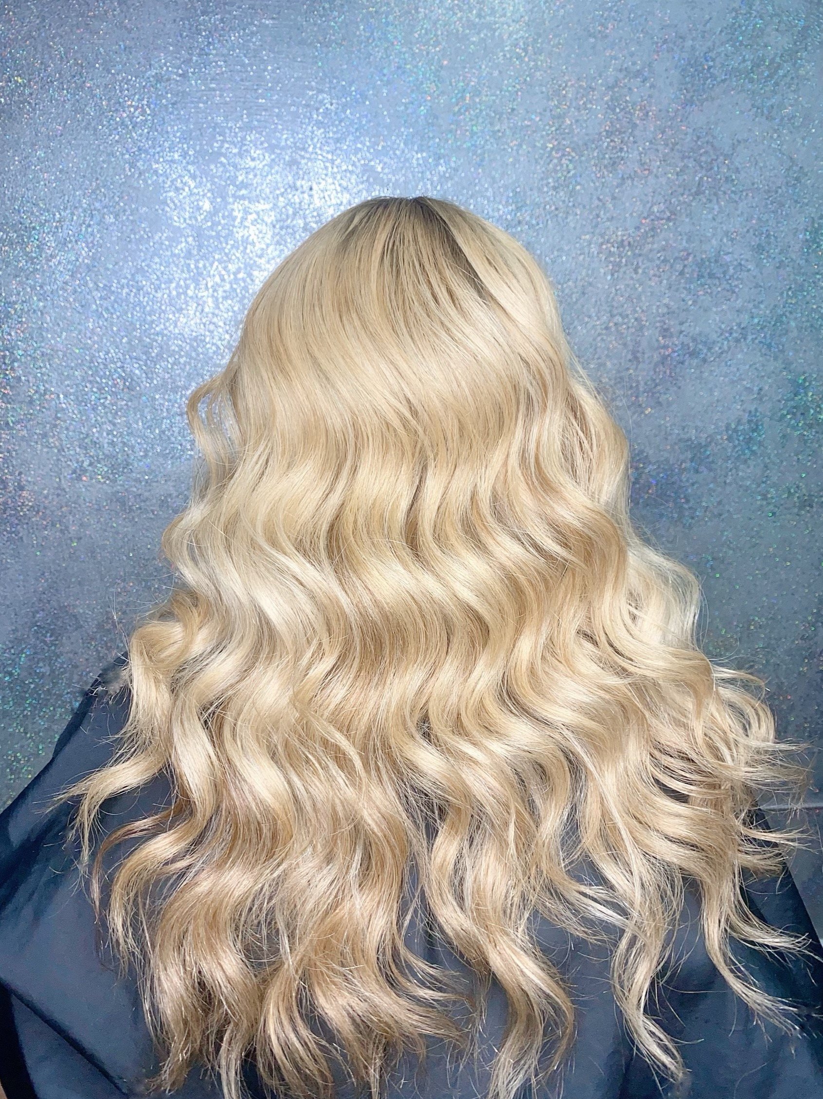 BLONDE