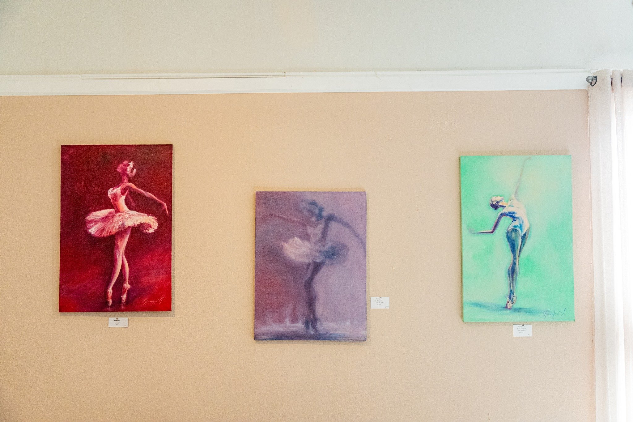 ✨ Caught mid-dance, these ballerinas bring color, movement, and magic to the walls of The 401.
Come wander in later this week and let the art sweep you off your feet 💃🩰🎨

📍401 Main Street, Boonville
Always something new

#MidMoArt #BoonvilleMO #M
