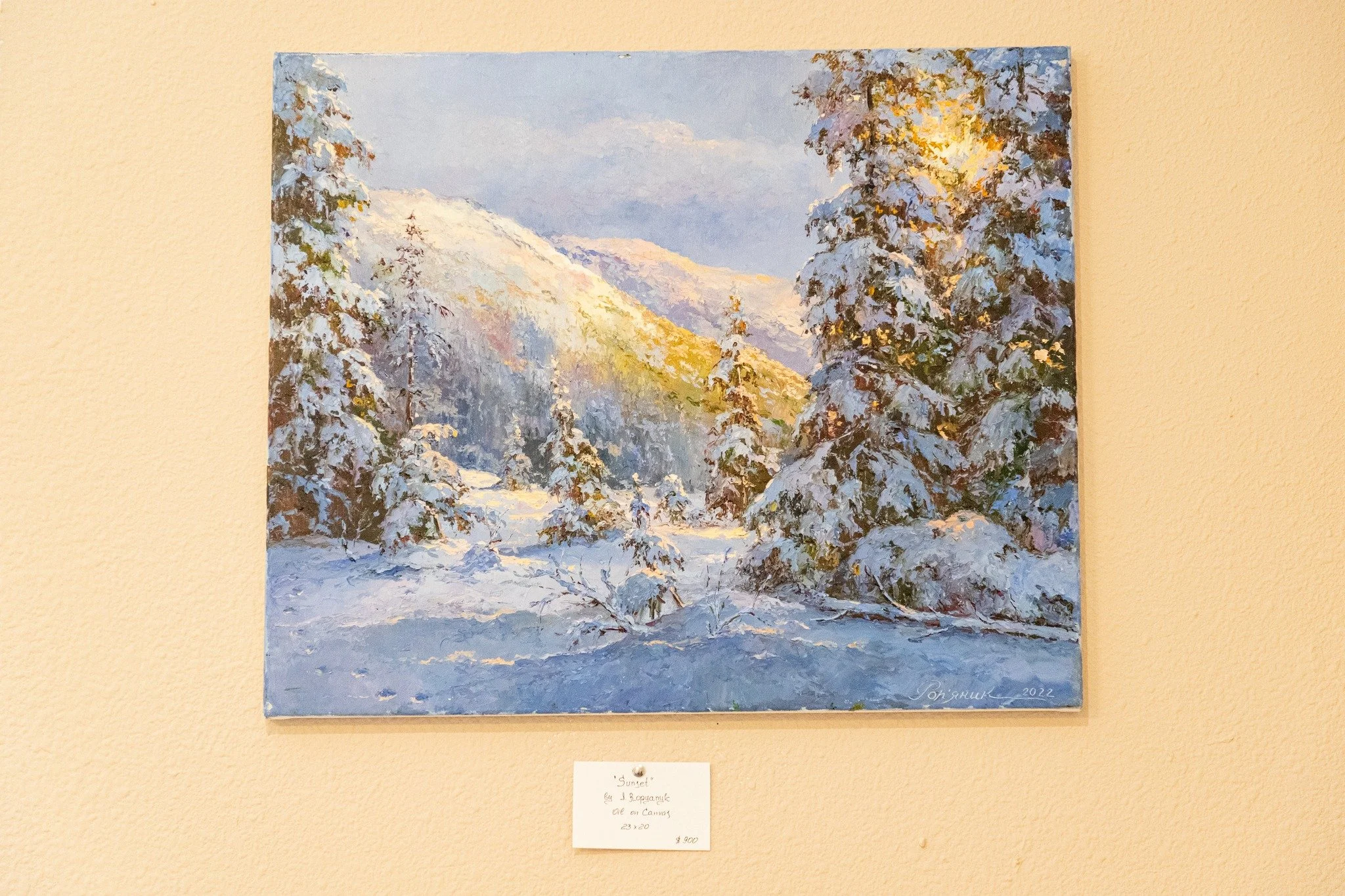 That peaceful winter hush ❄️✨

Snow-dusted trees, soft light, and a sense of calm that instantly makes a space feel more grounded and cozy. This piece brings the quiet beauty of winter indoors&mdash;perfect for slowing down and savoring the season. ?
