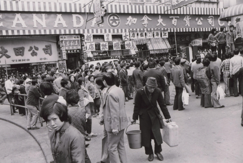 觀塘物華街流動劇場表演 (物華街街景).png