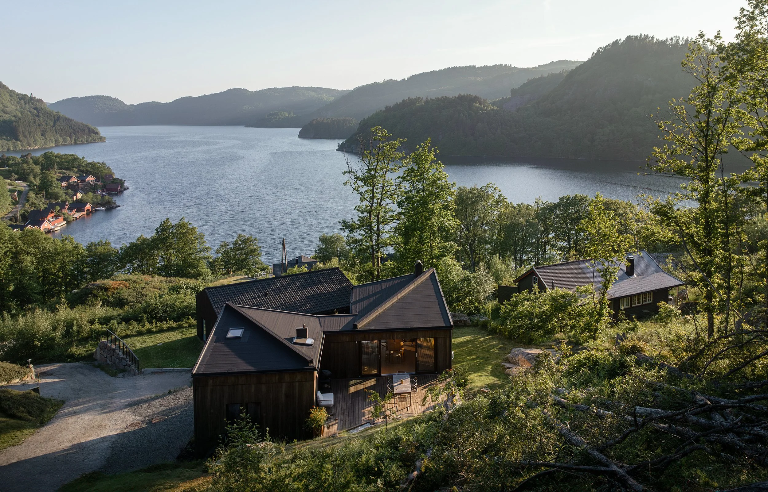Kris_Kebony_Lindesnes Cabin_Kristian Alveo_hires-19.jpg